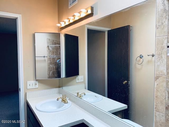 Pantano Park Townhouses - Residential