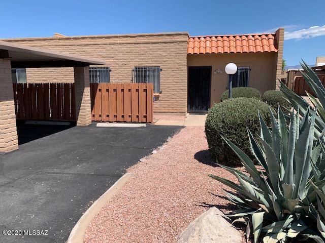 Pantano Park Townhouses - Residential