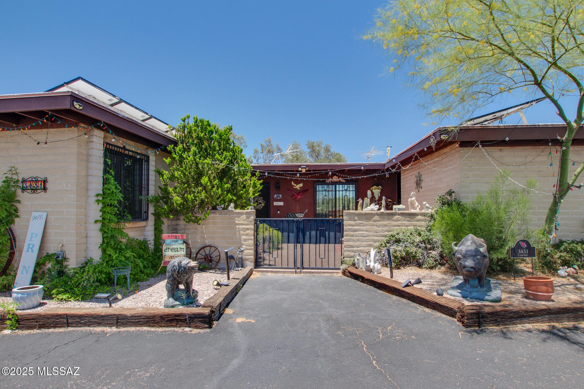3431 N Tonto Place