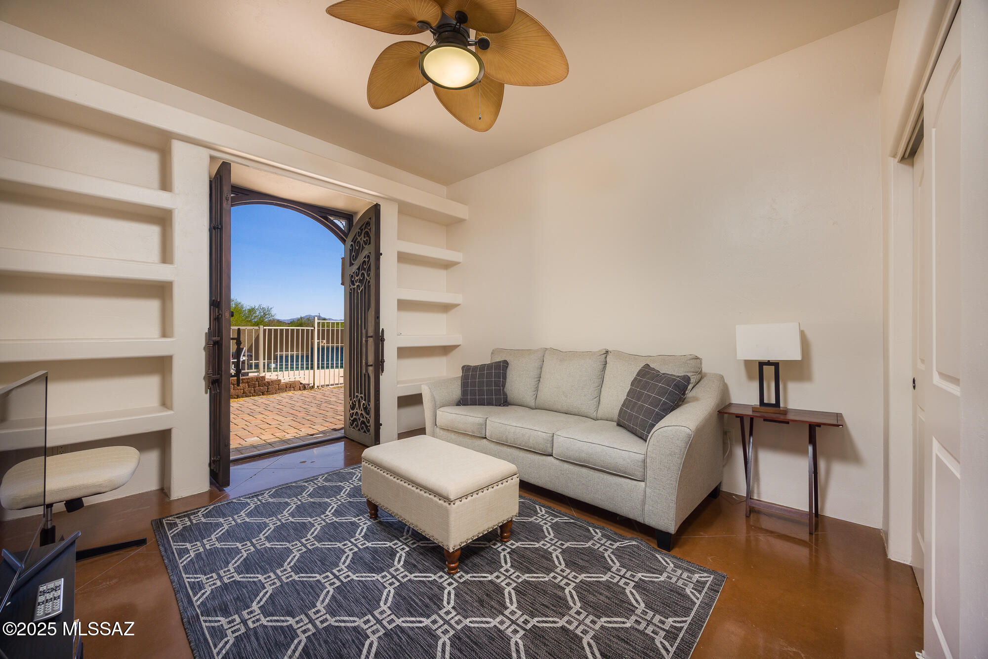 Coyote Creek (1-395) - Residential