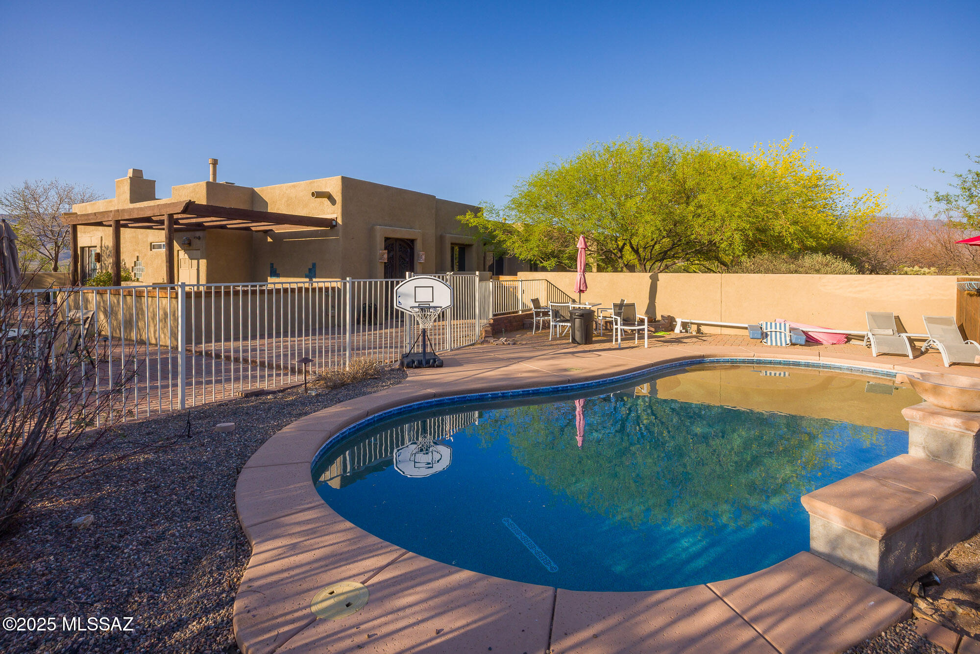 Coyote Creek (1-395) - Residential