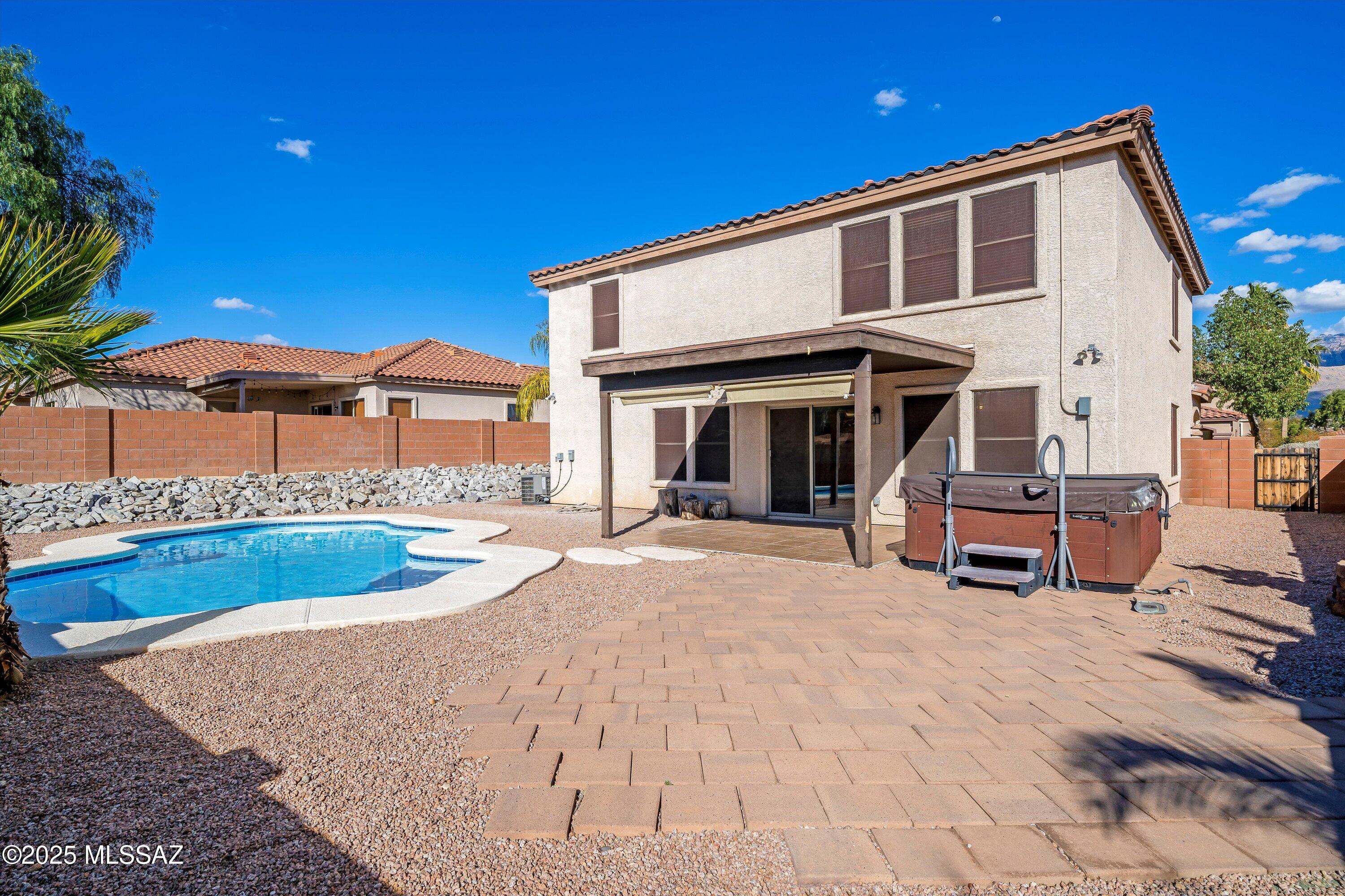 Villages Of La Canada (The) - Residential