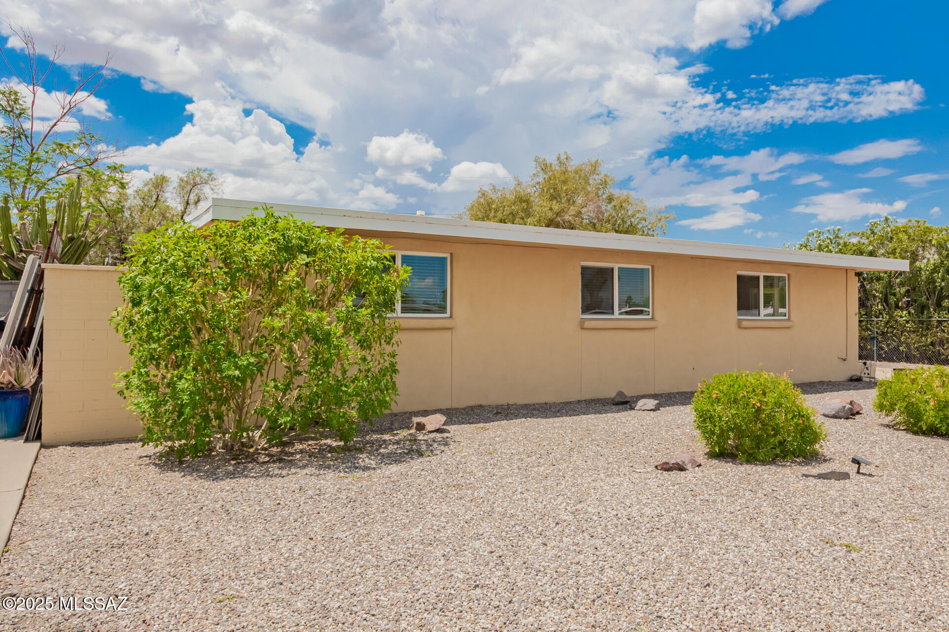 1101 W Navajo Street