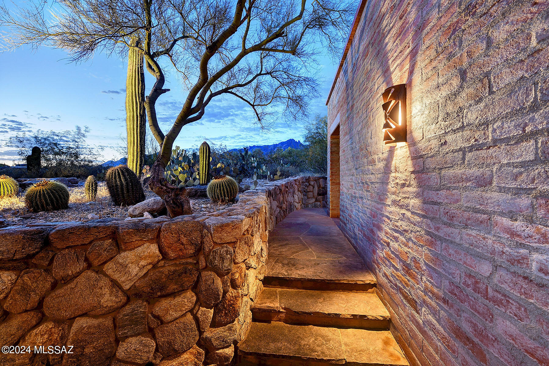 Catalina Foothills Estates NO. 10 (1-72) - Residential