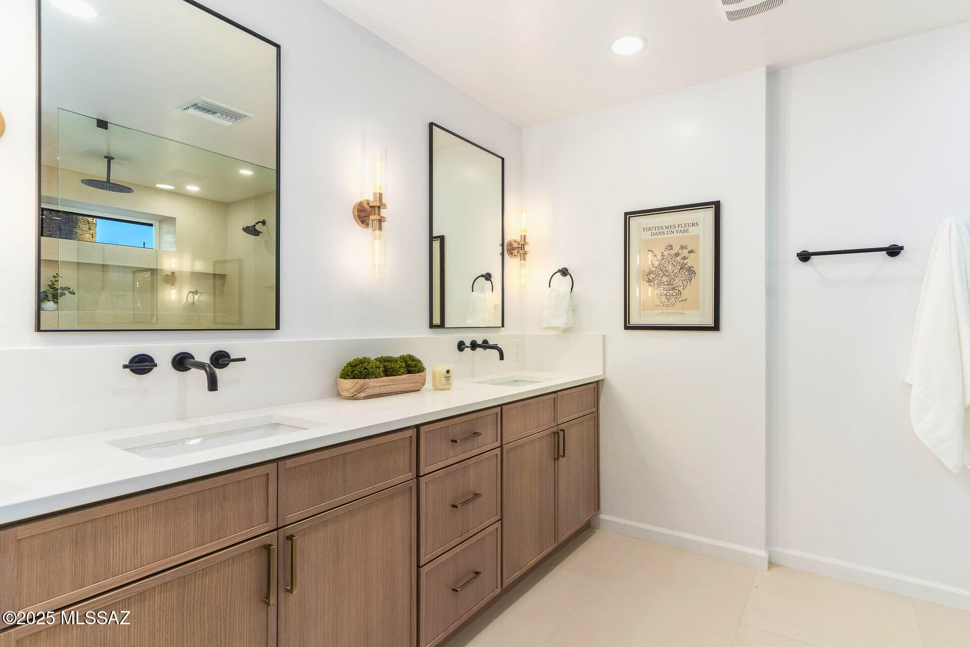Colonia Solana - Residential
