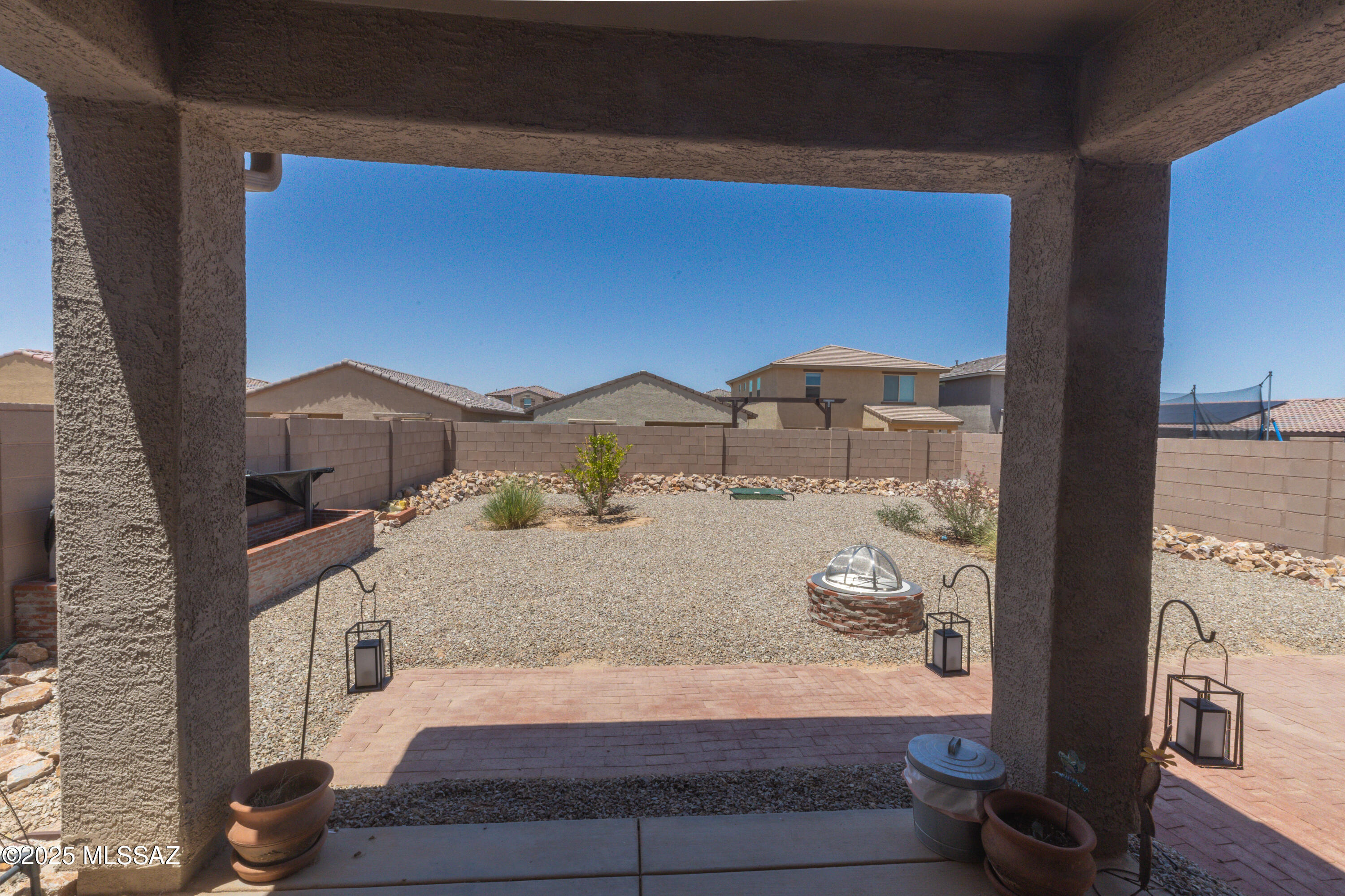 7004 W Hedge Rose Drive