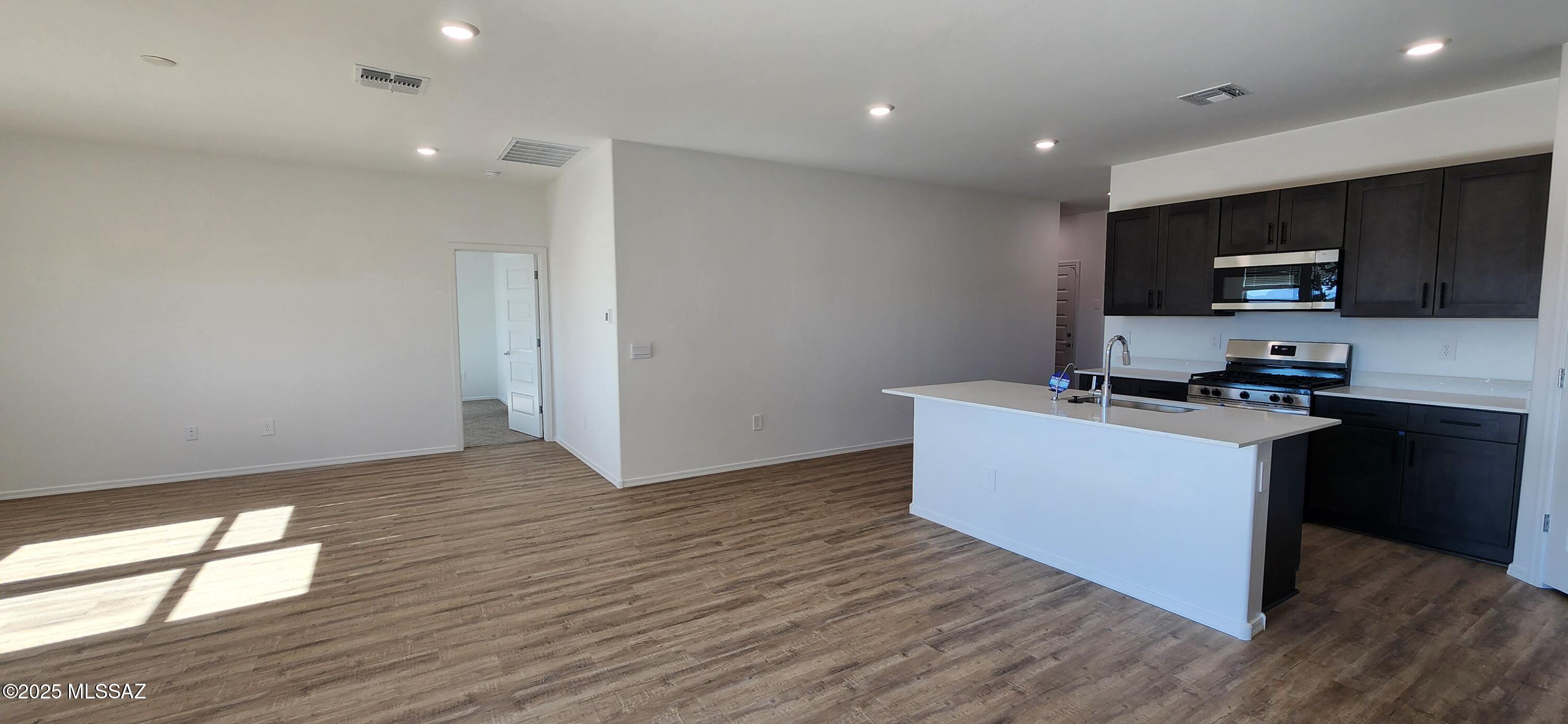 12216 E Morris Carson Drive