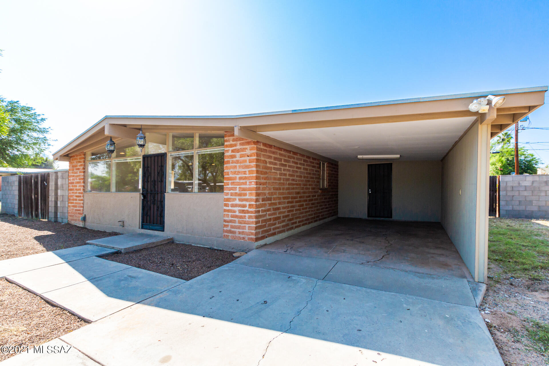 Carlos Terrace - Residential