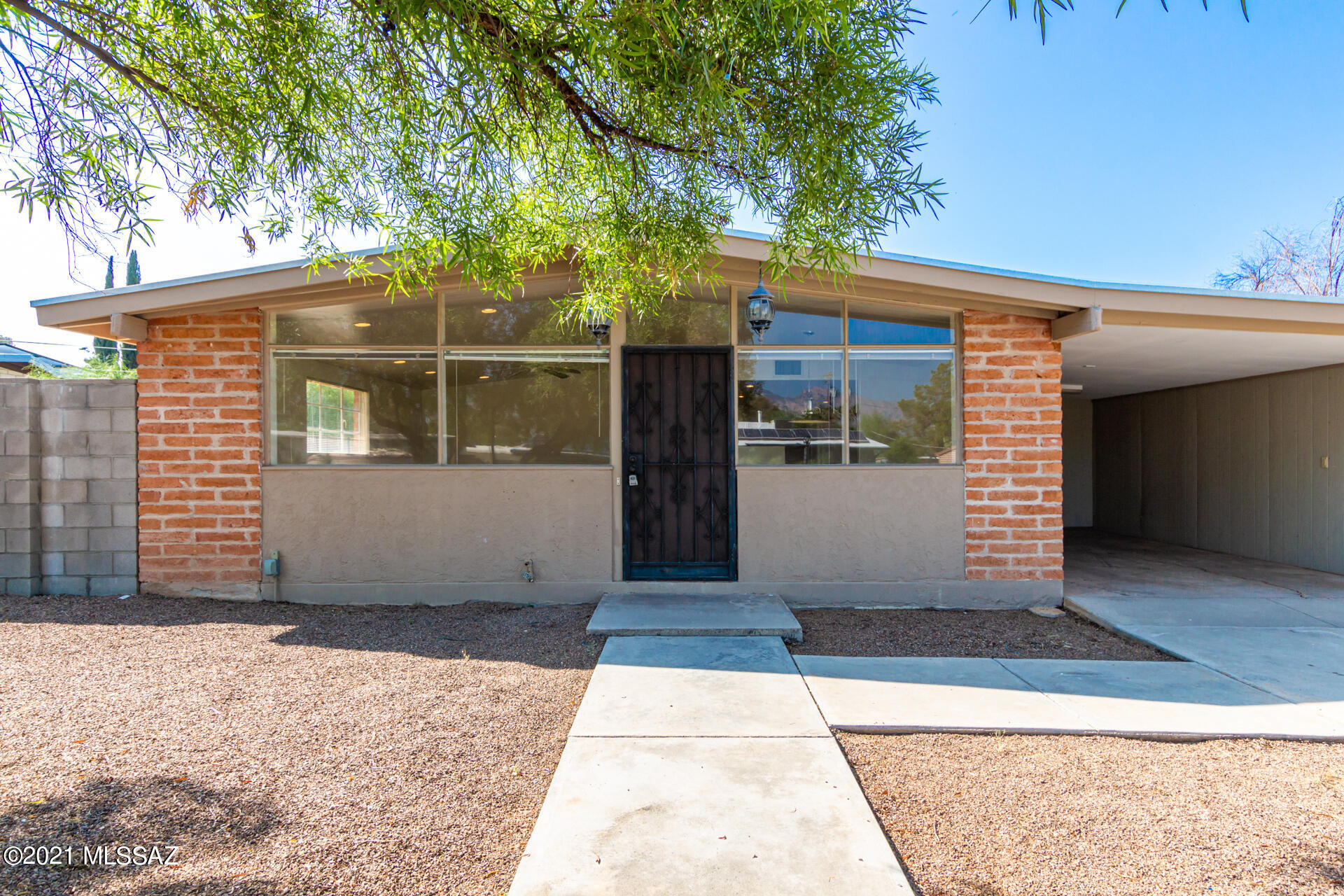 Carlos Terrace - Residential