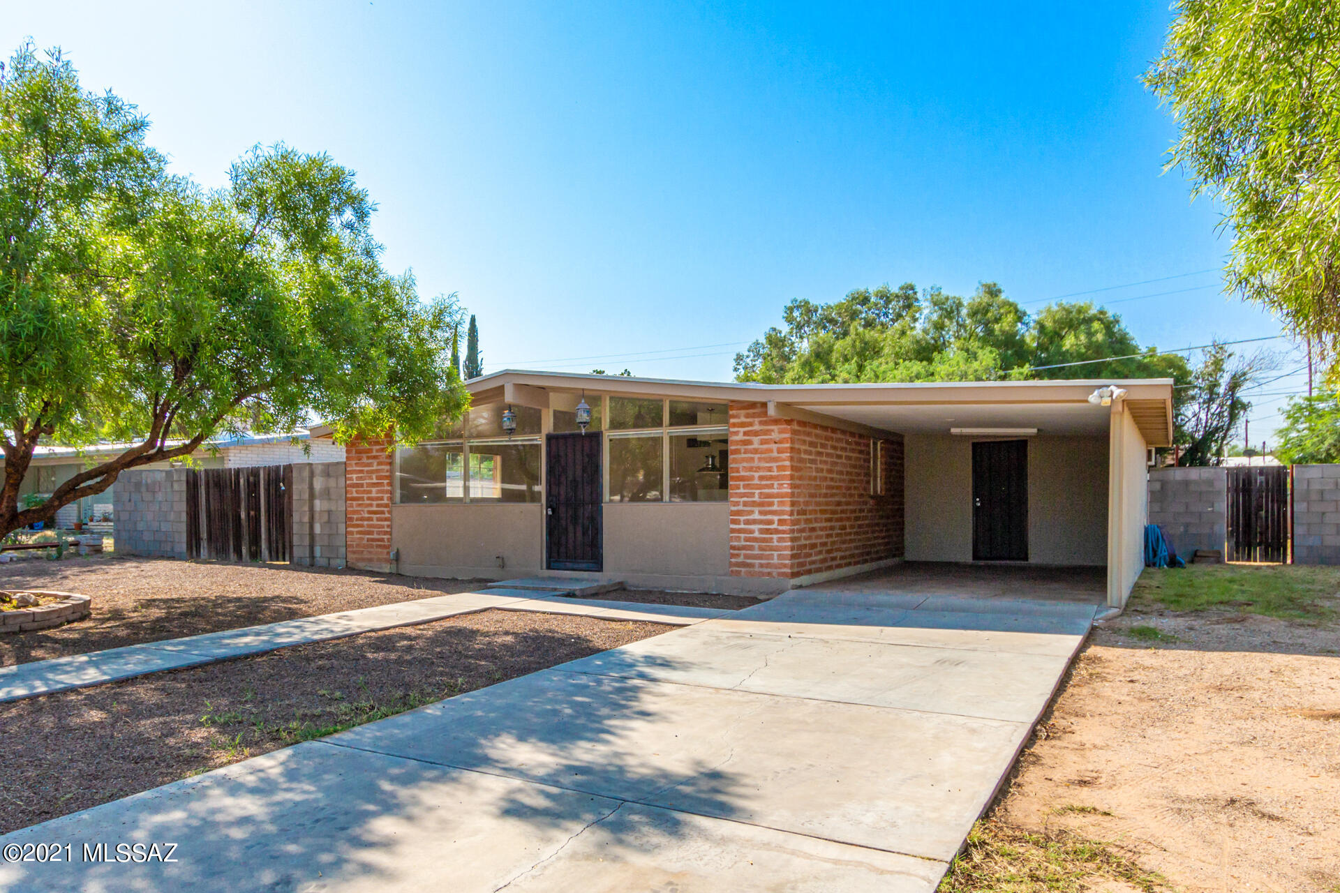 Carlos Terrace - Residential
