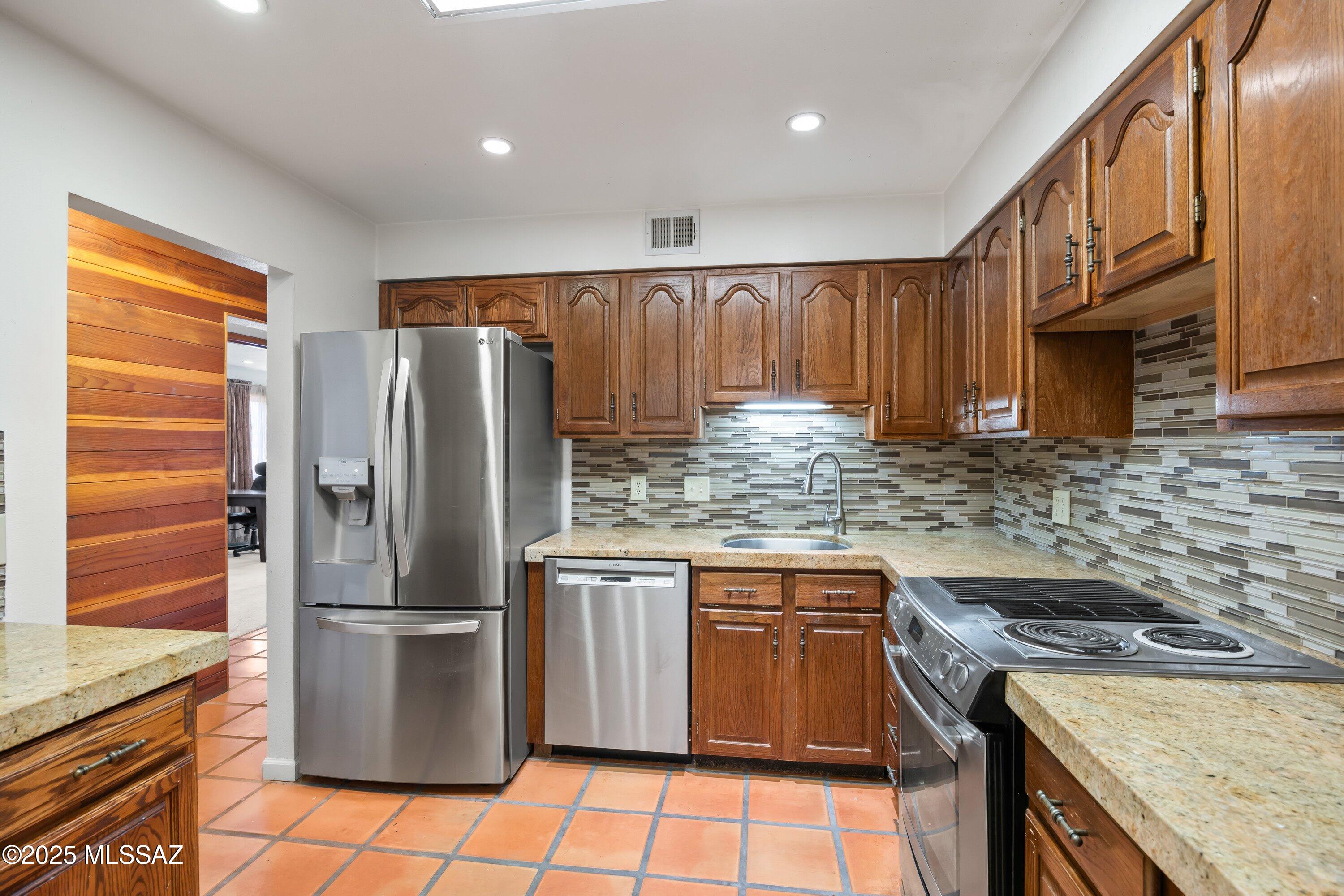 461 W Yucca Court #305