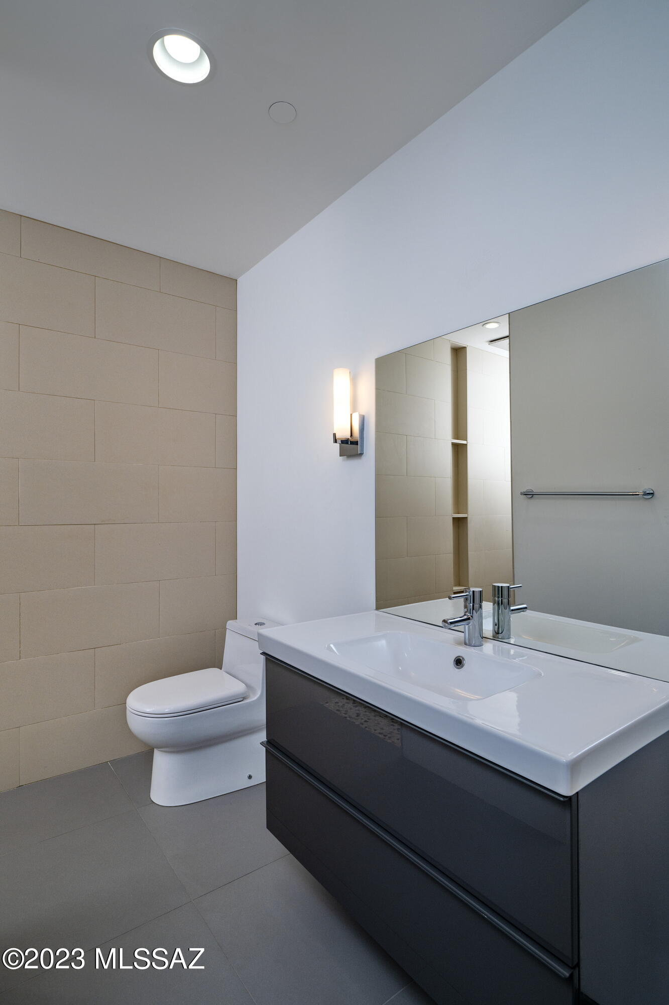 Canada Hills Est Phase ll (42-130) - Residential