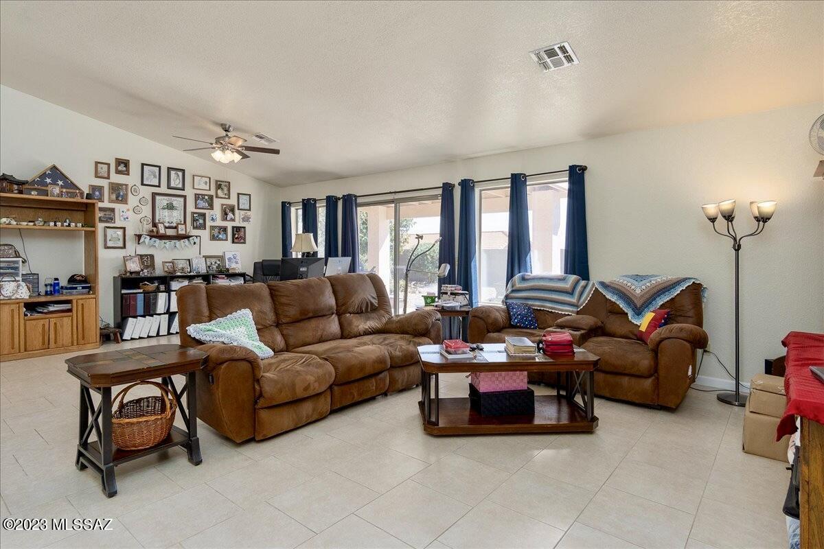 Canyon De Flores Ph 01A - Residential