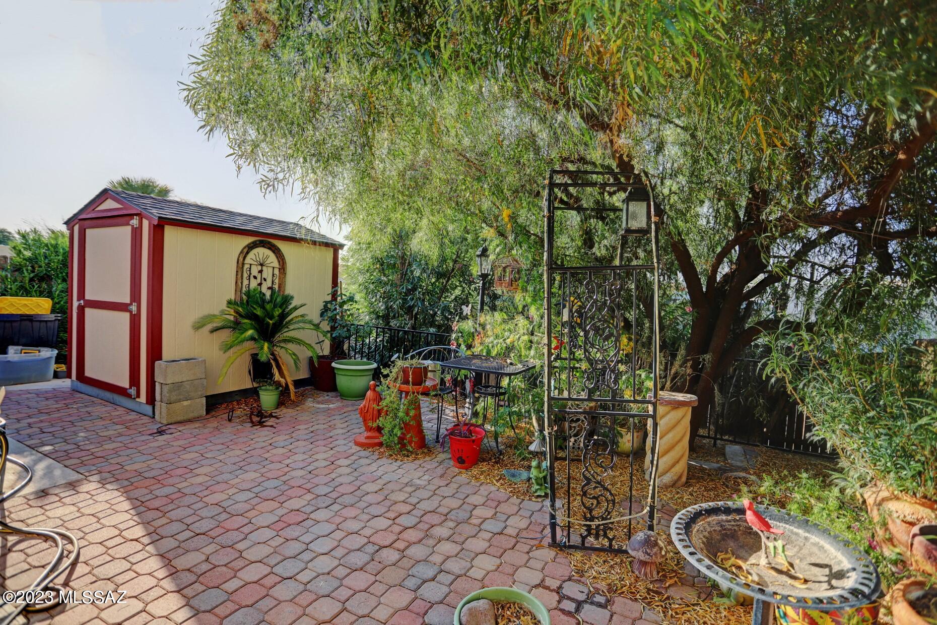 Ladera Brisas Townhouses (1-106) - Residential