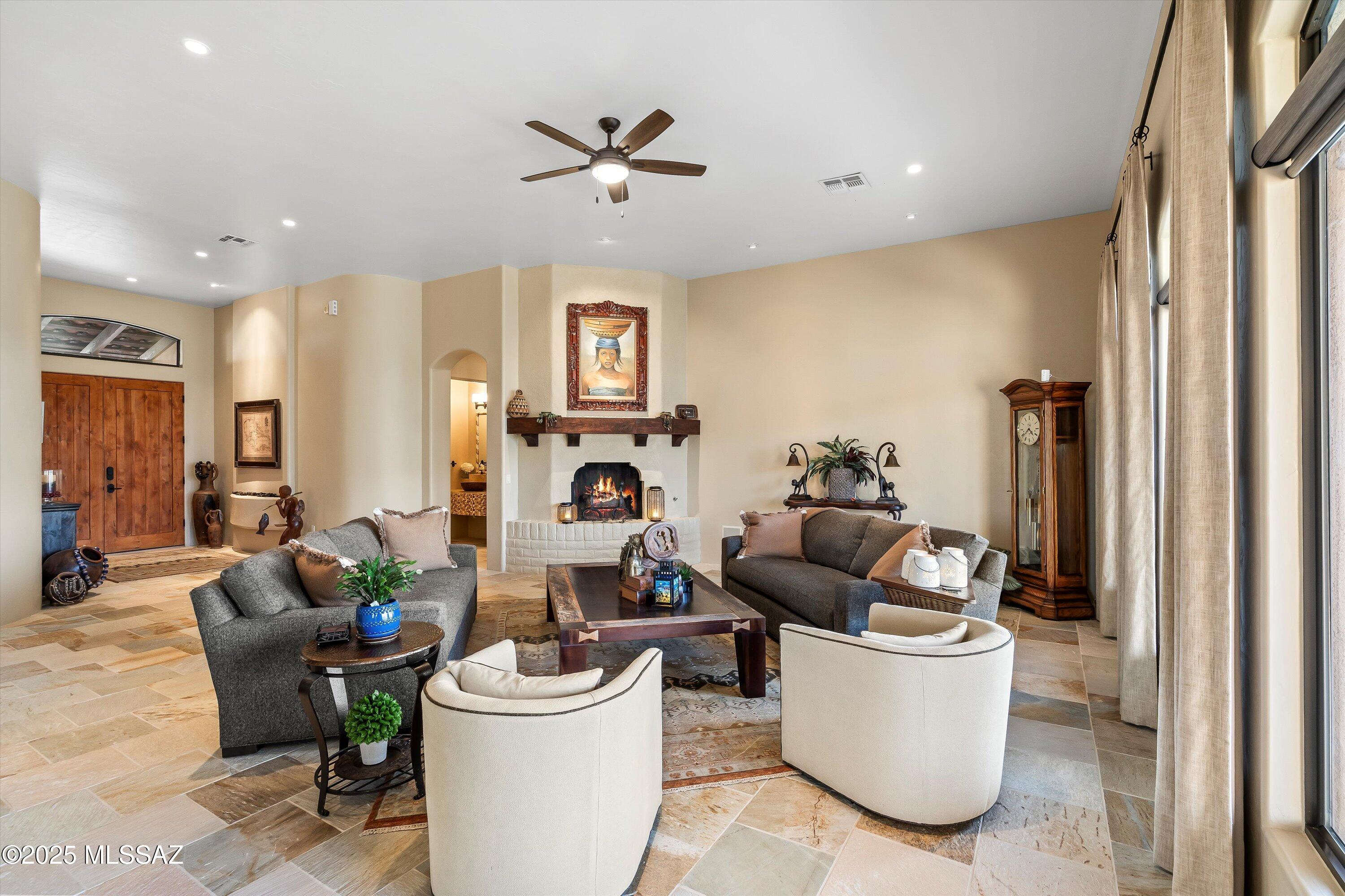 Sabino Mountain (1-290) - Residential