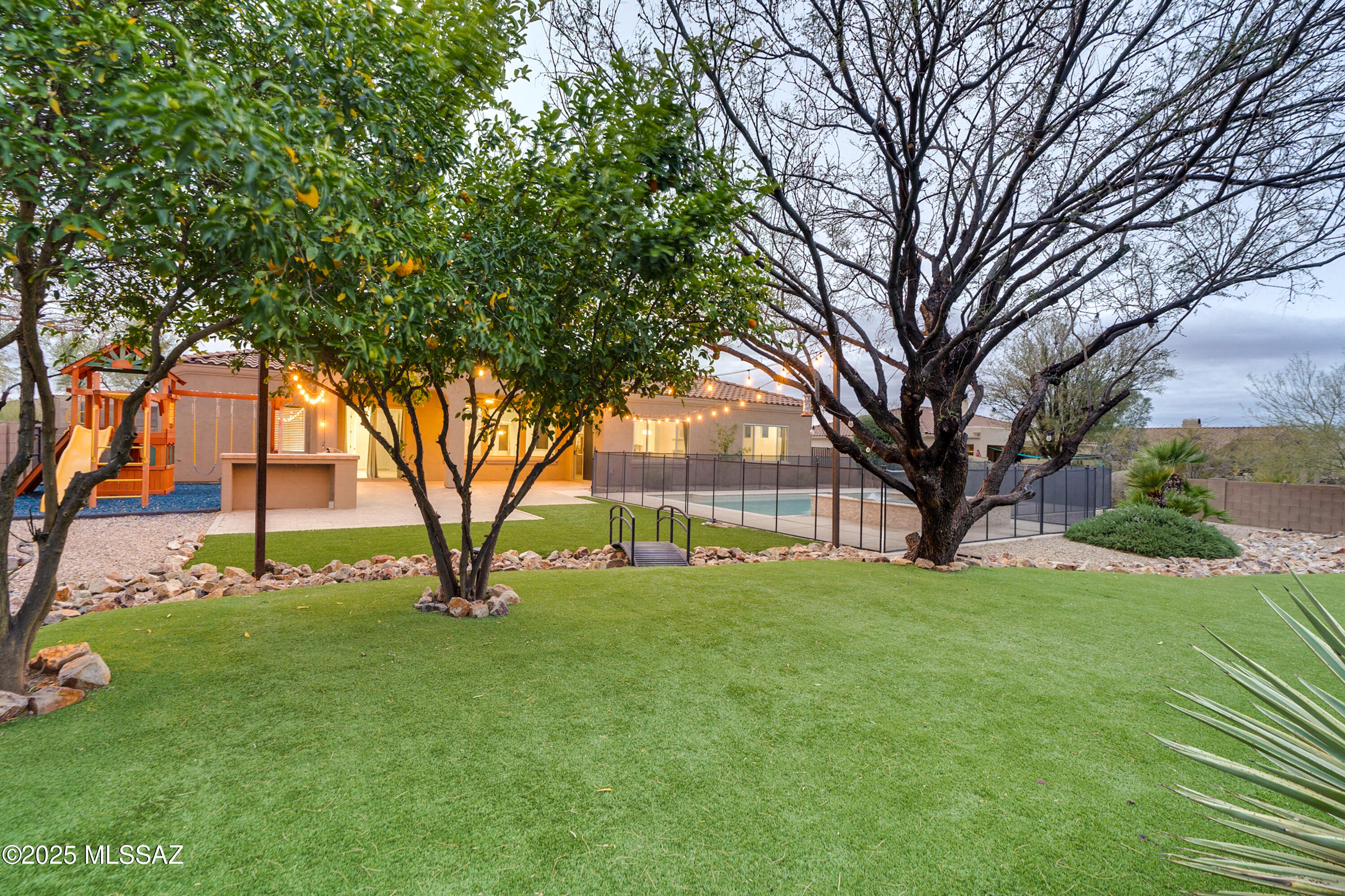 Loma Alta (1-89) - Residential