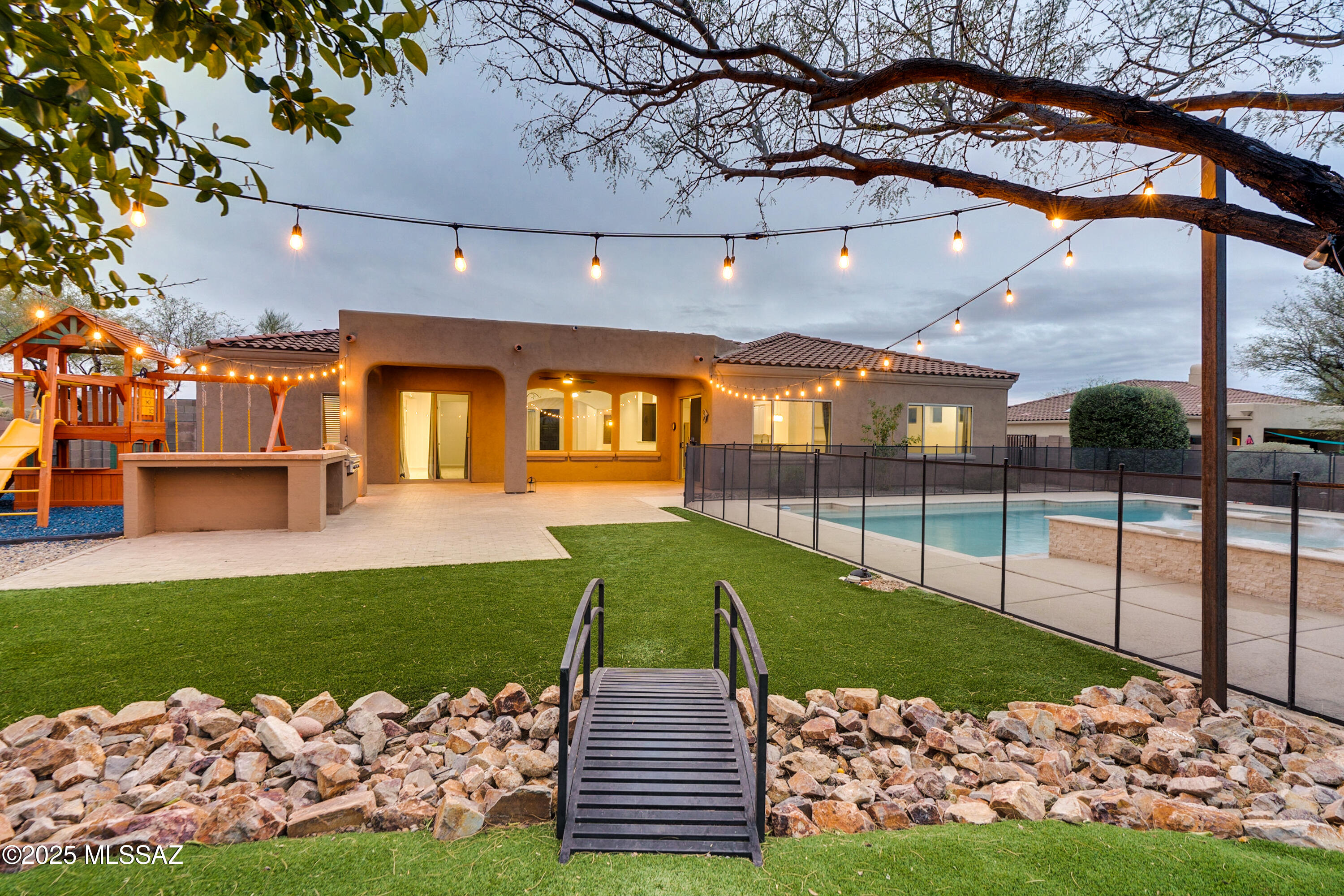 Loma Alta (1-89) - Residential