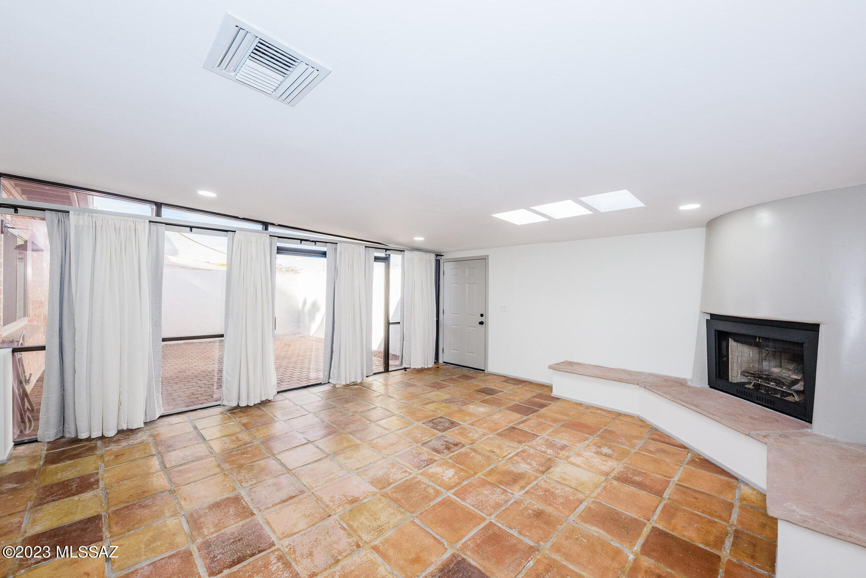 Eastern Hills Townhouses (1-25) - Residential Lease