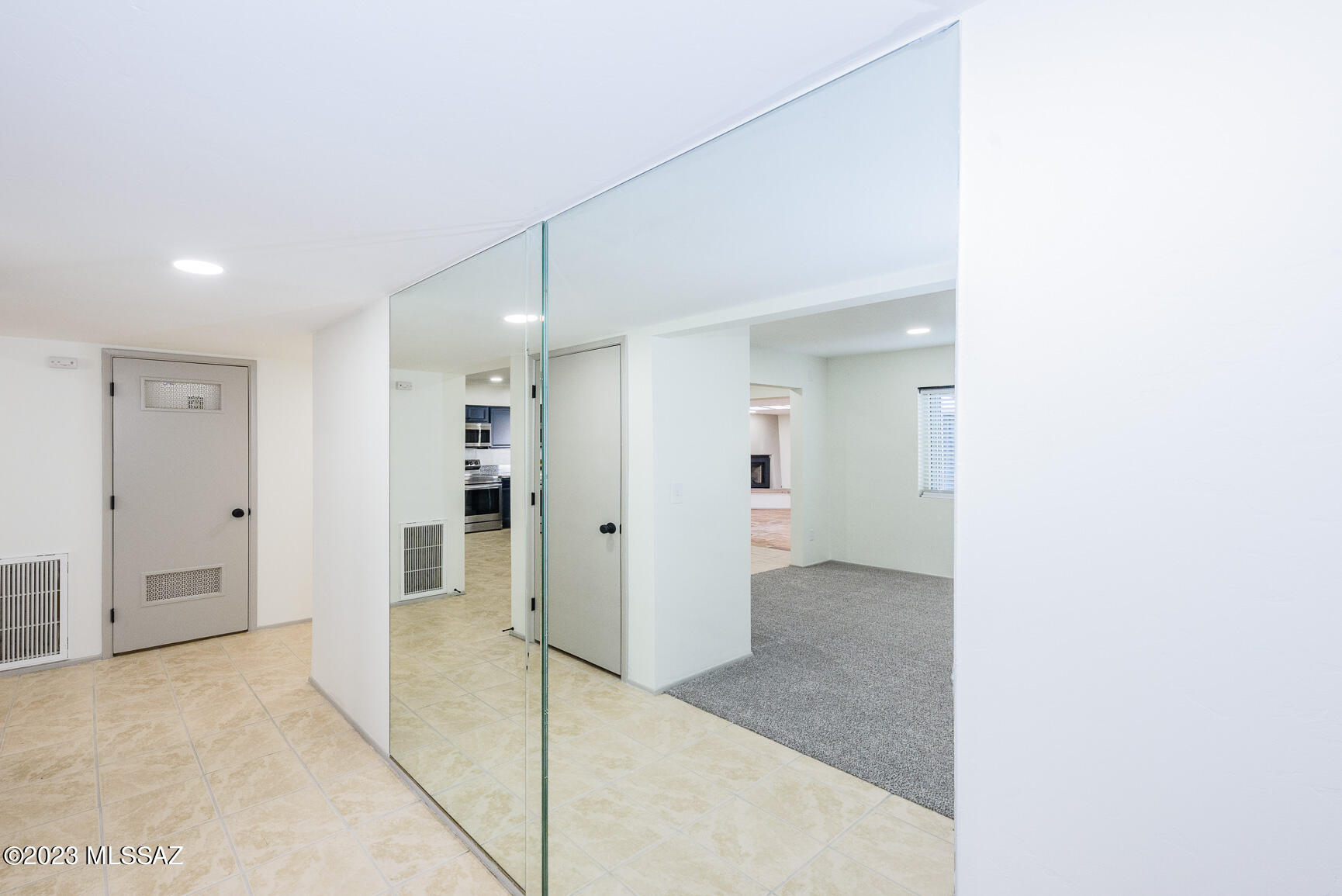 Eastern Hills Townhouses (1-25) - Residential Lease