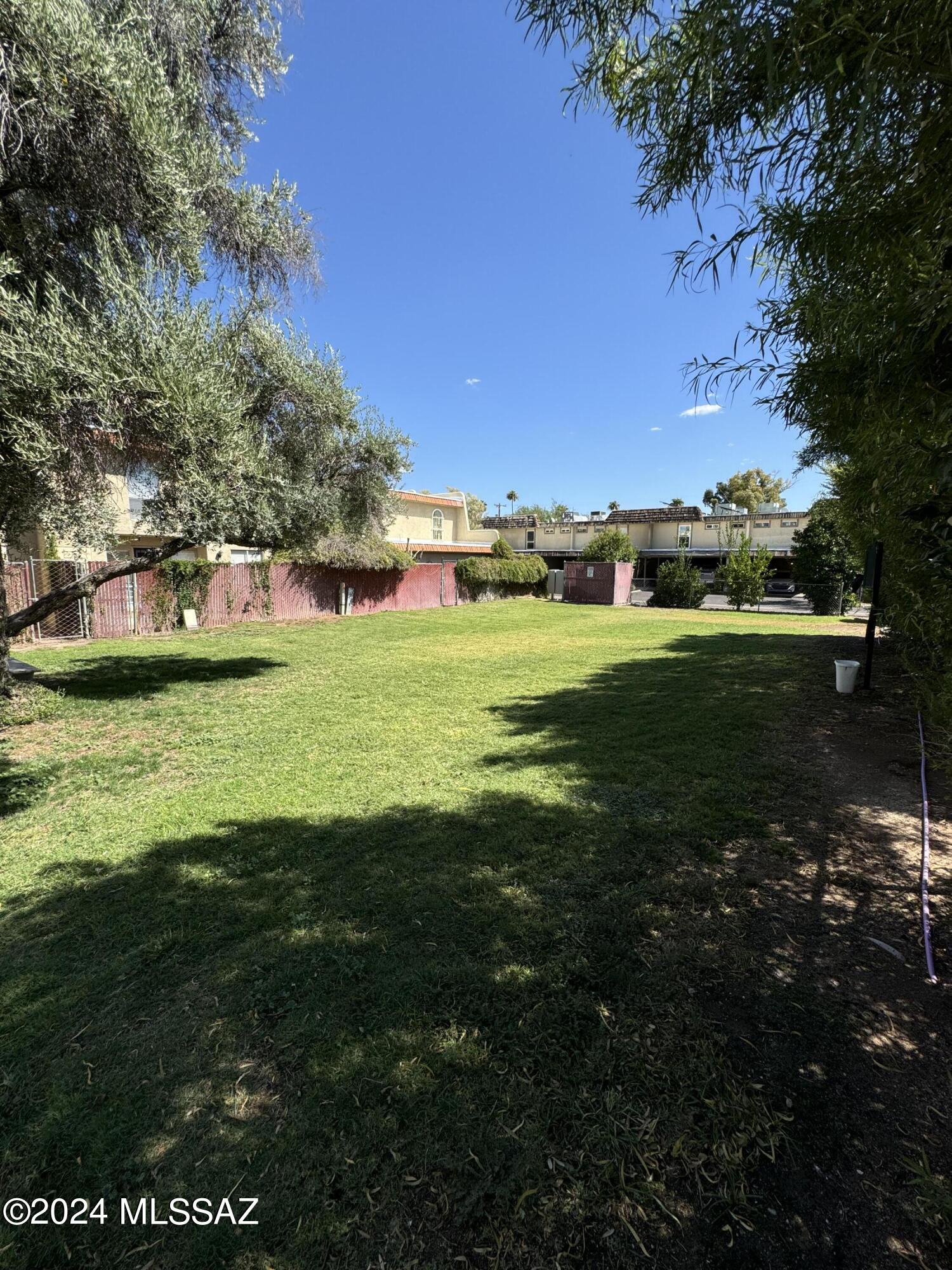 Valle Cereza (1-59) - Residential