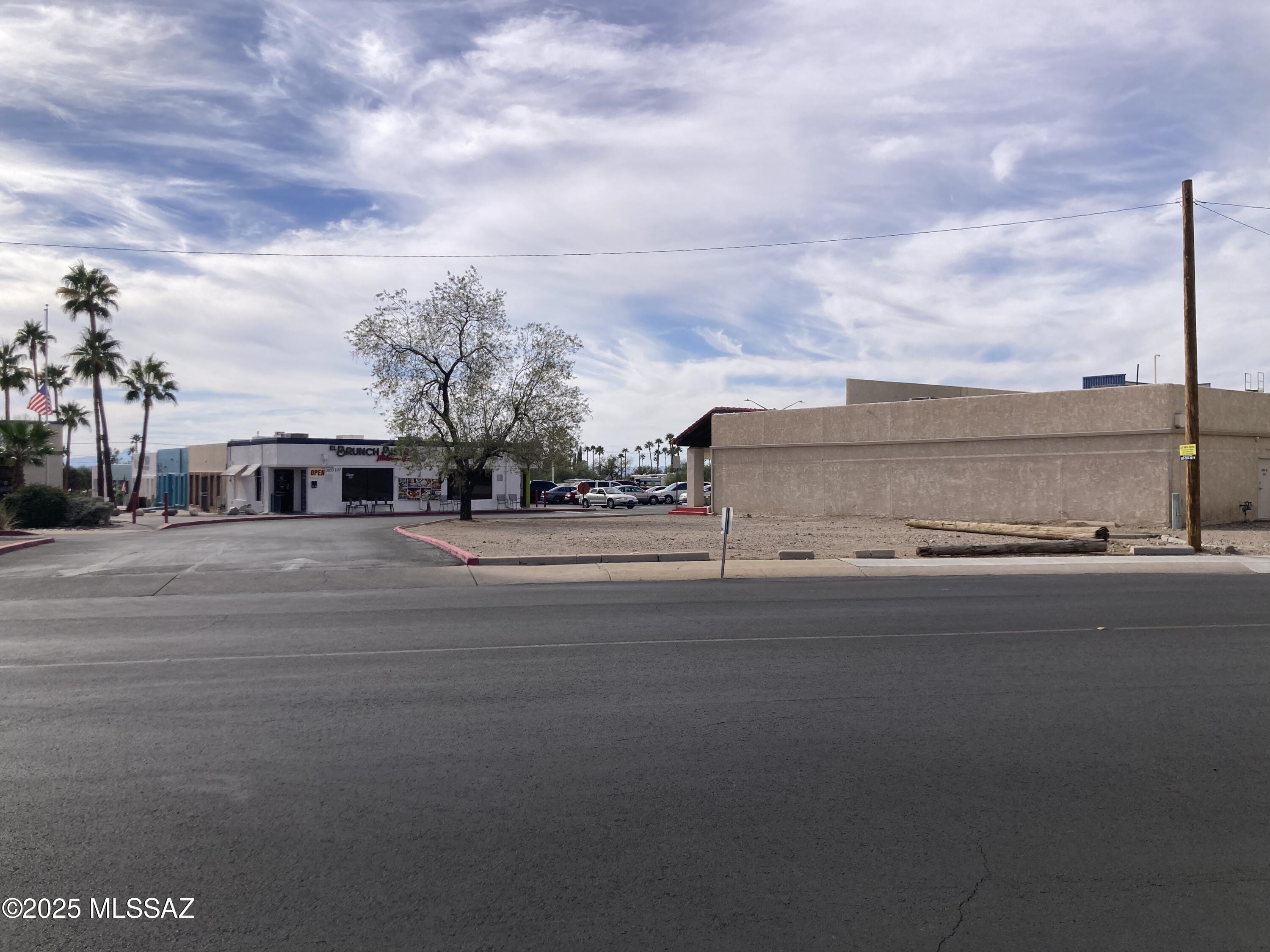 3033 S Kinney Road 37