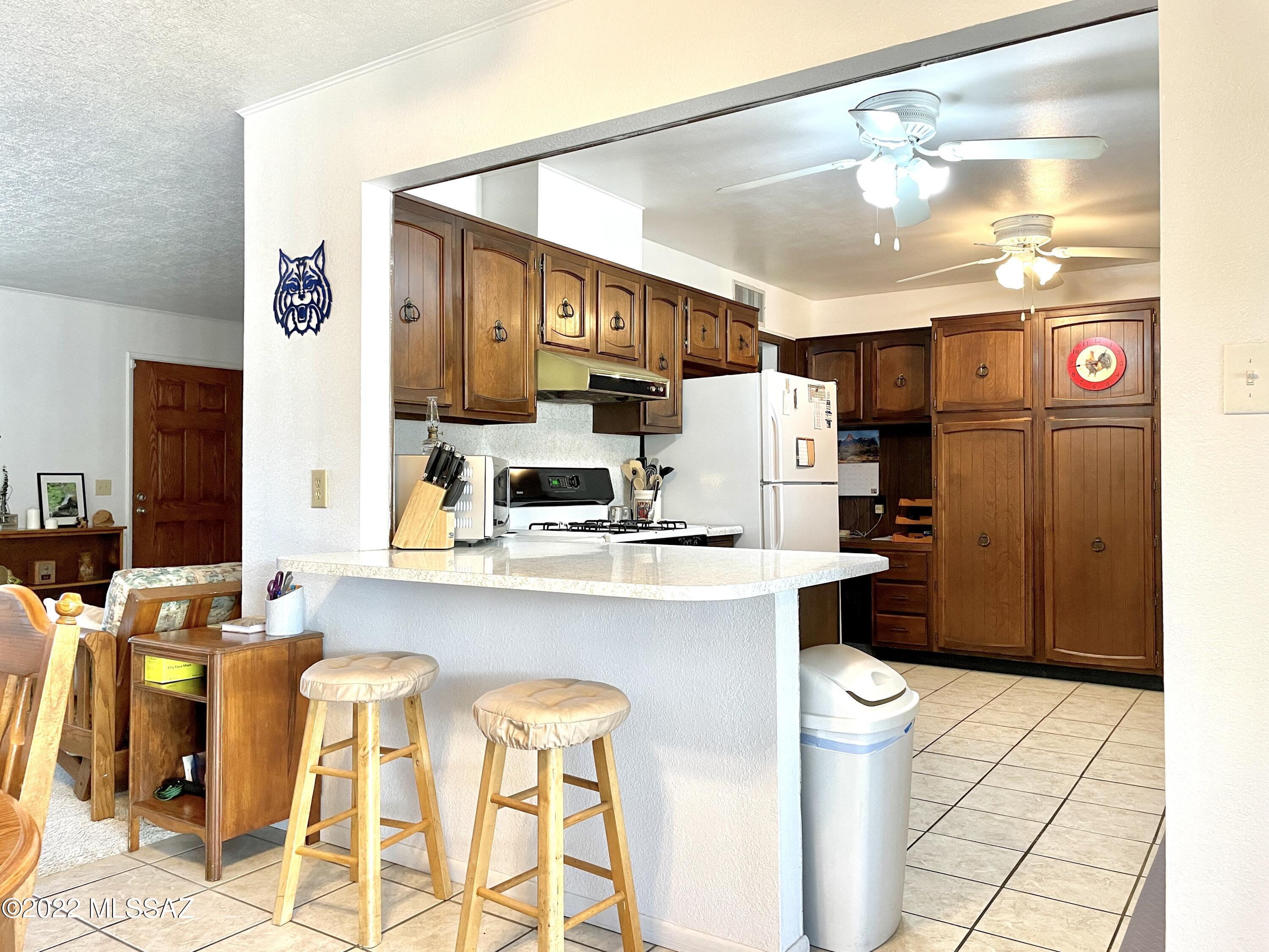 Flowing Wells Est. - Residential