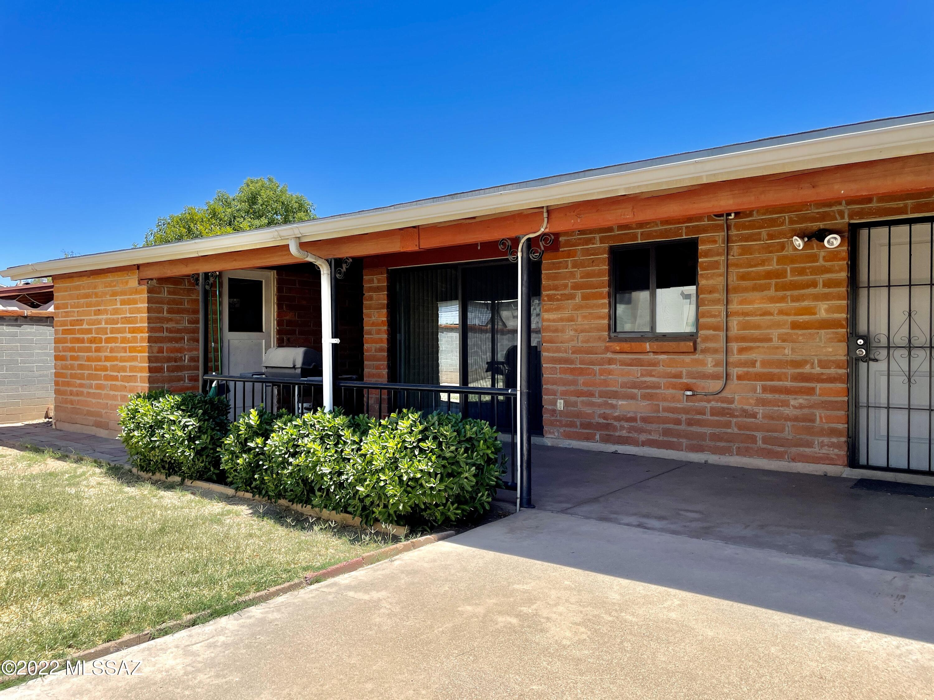 Flowing Wells Est. - Residential