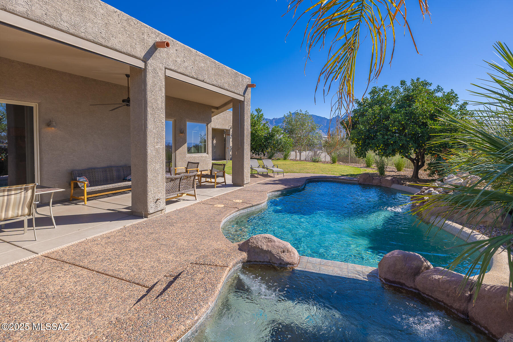 13665 N Placita Montanas De Oro