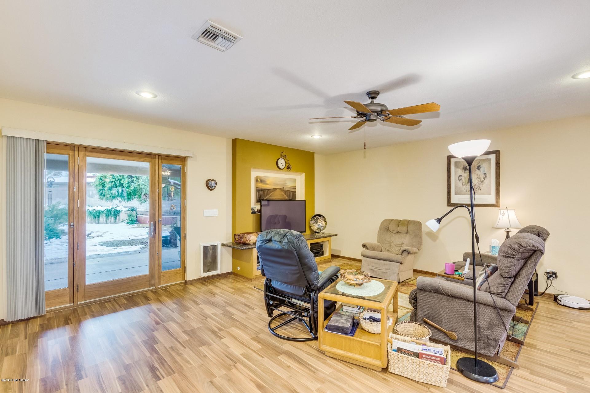 Lincoln Ridge (1-207) - Residential
