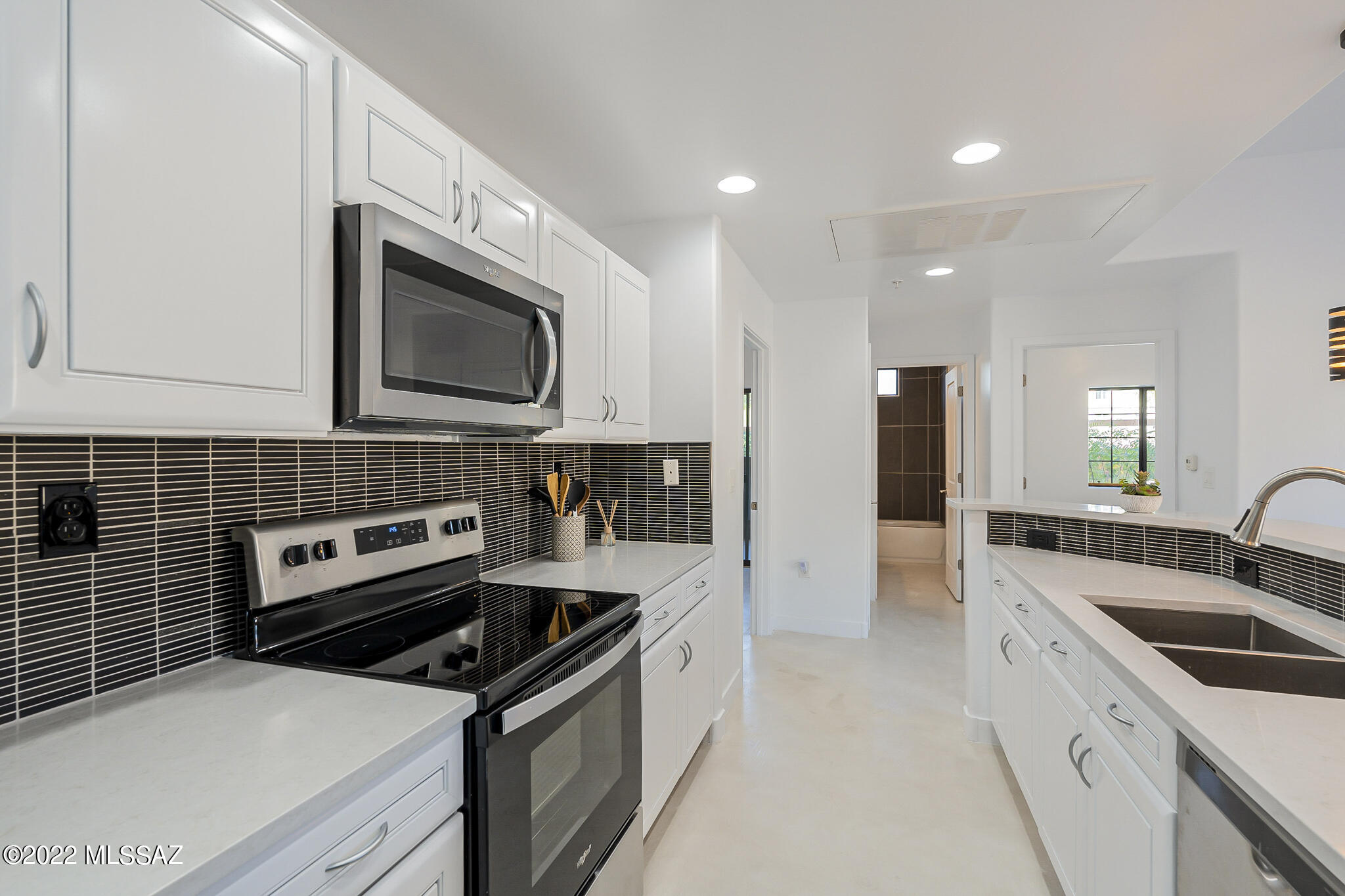 Placita Escondida Bldgs 18-20 Units 1-204 - Residential