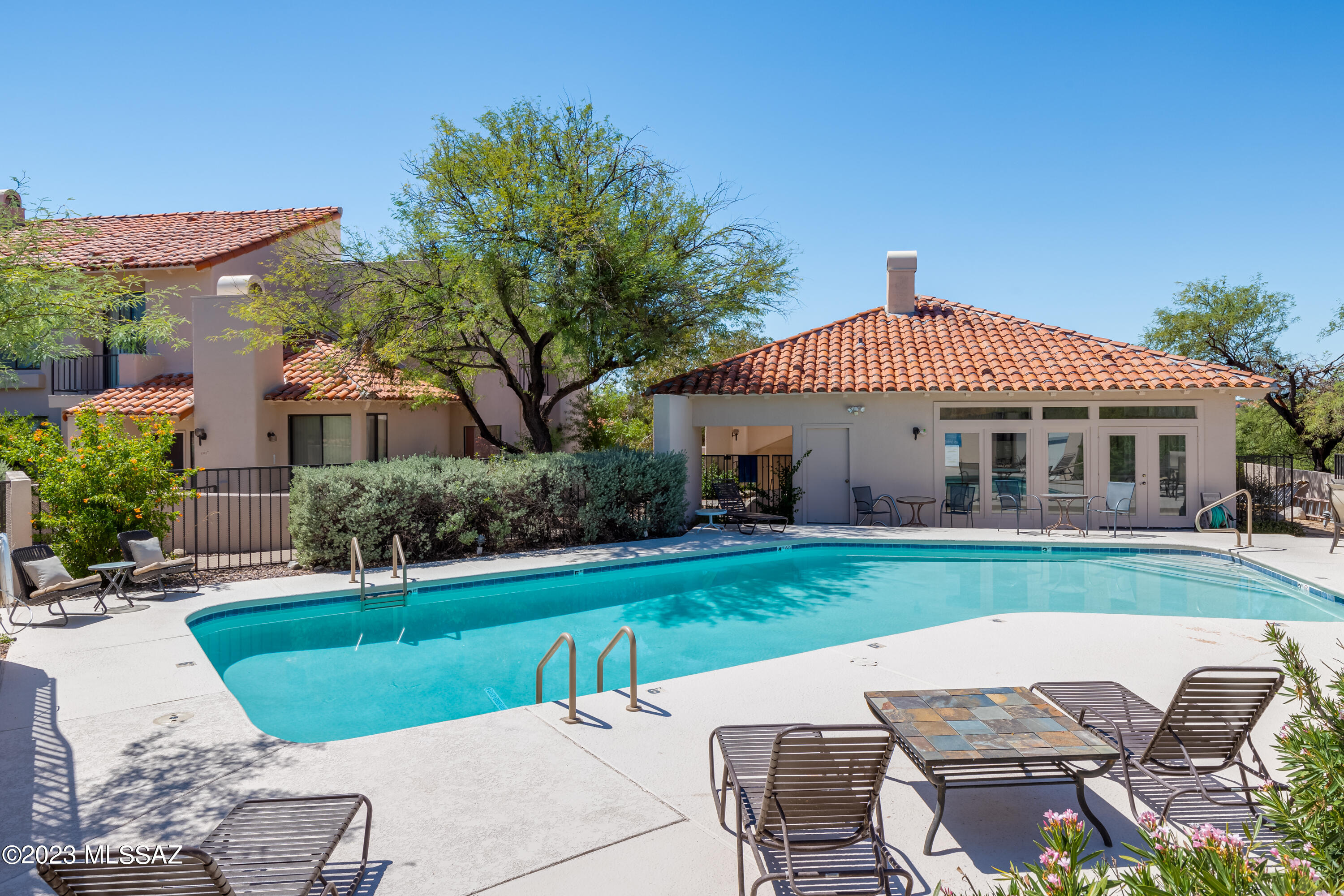 Condos At La Paloma (The) - Residential
