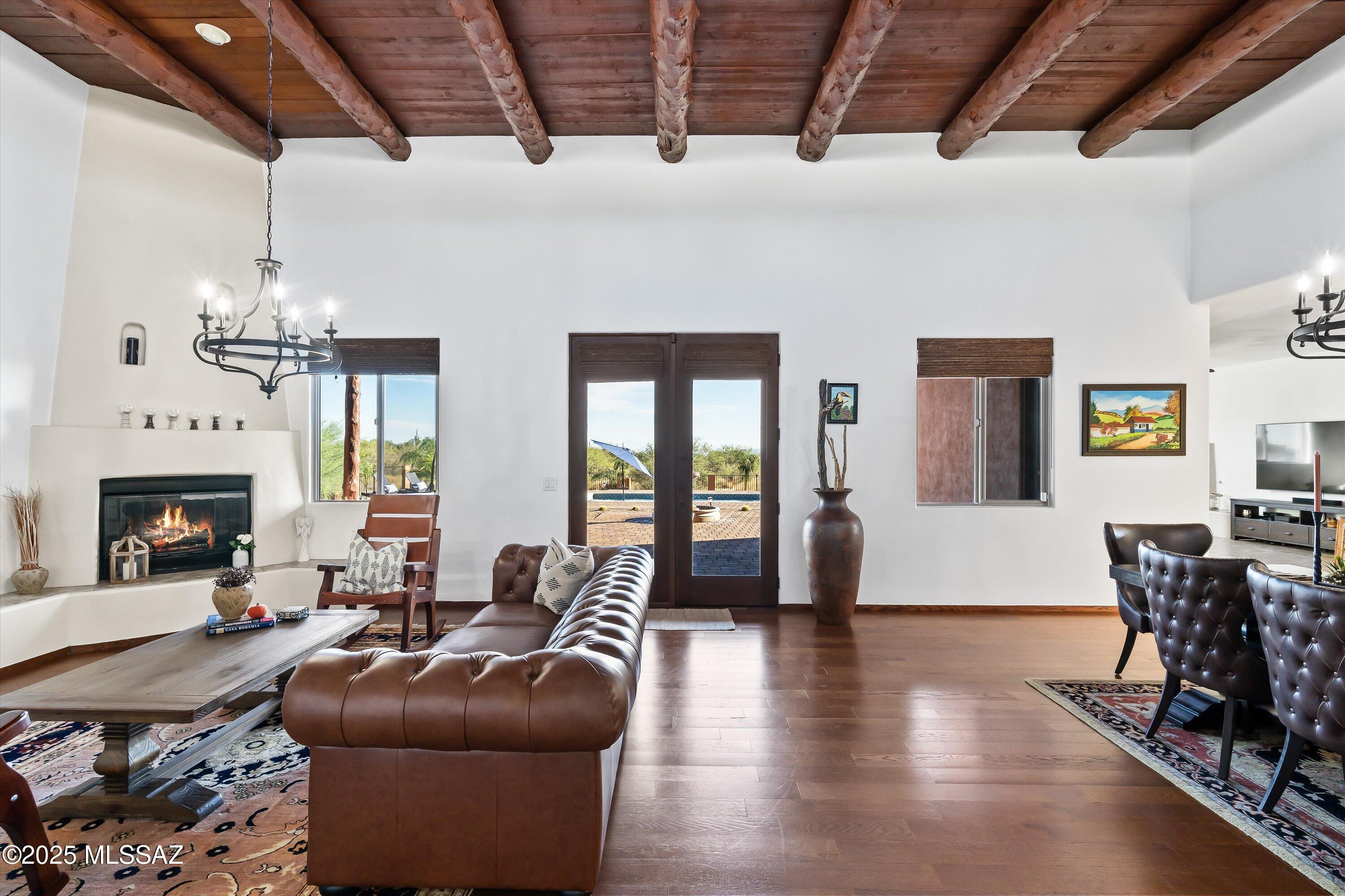 2325 W Lambert Lane