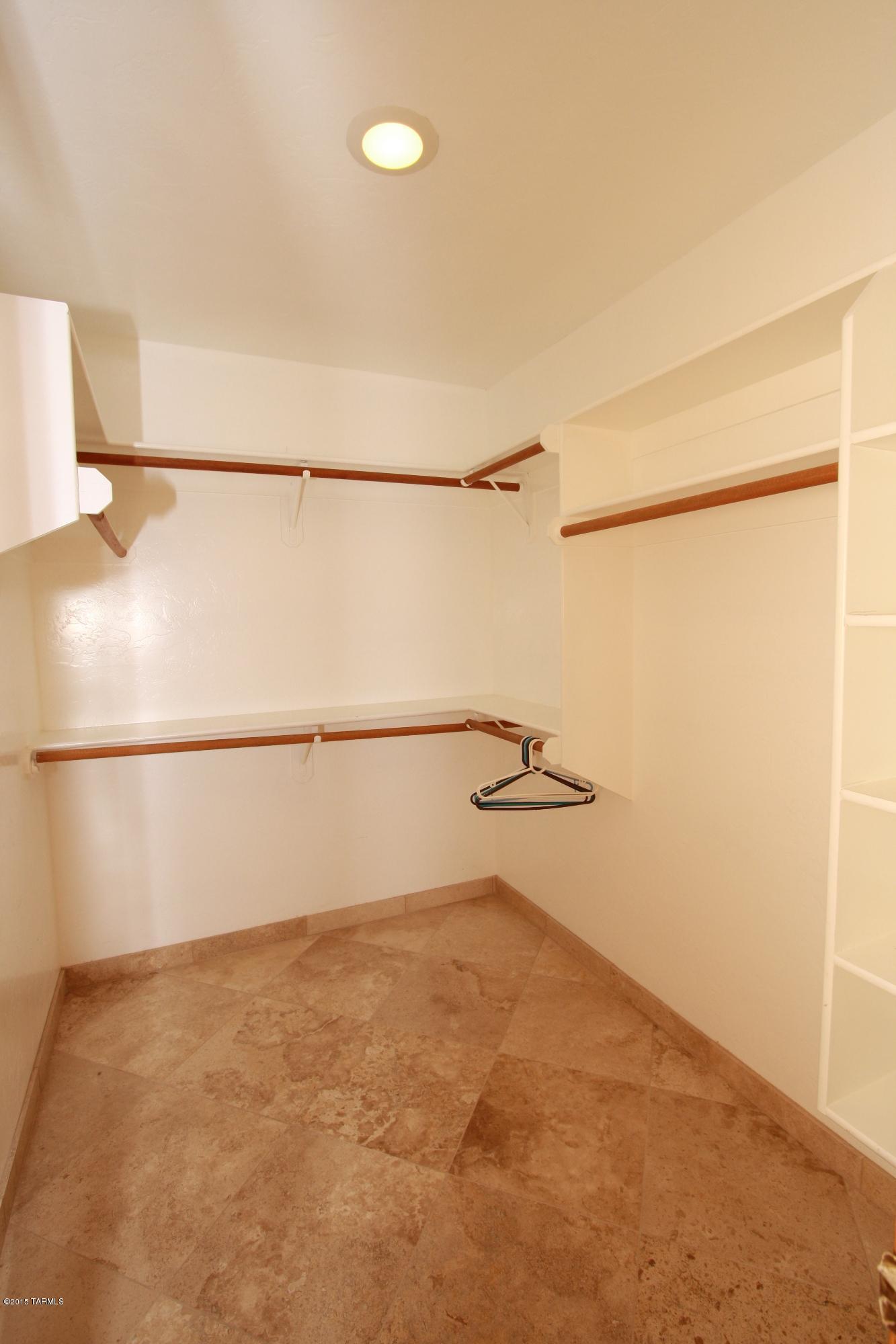Sin Vacas (1-127 & 129-235) - Residential Lease
