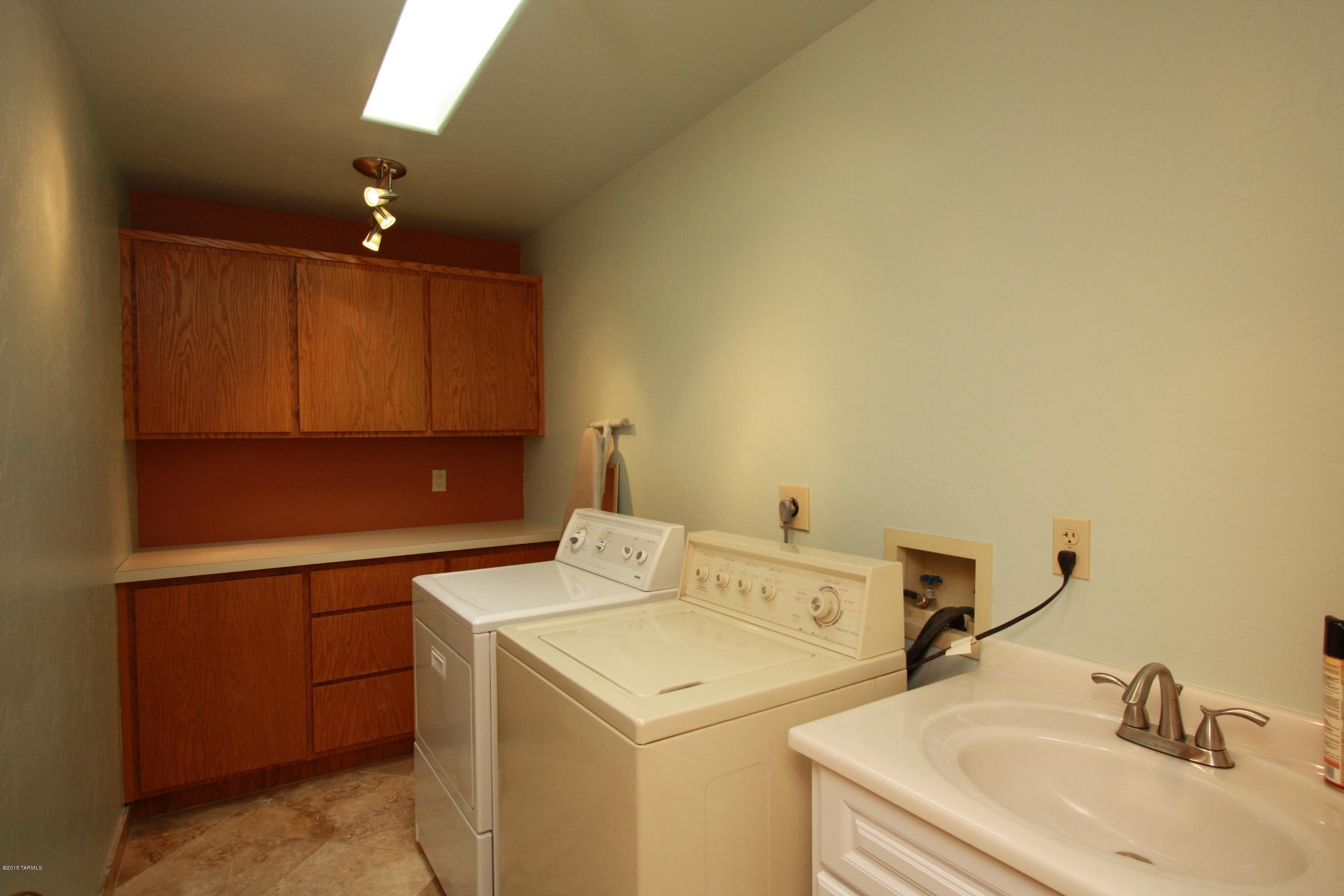 Sin Vacas (1-127 & 129-235) - Residential Lease