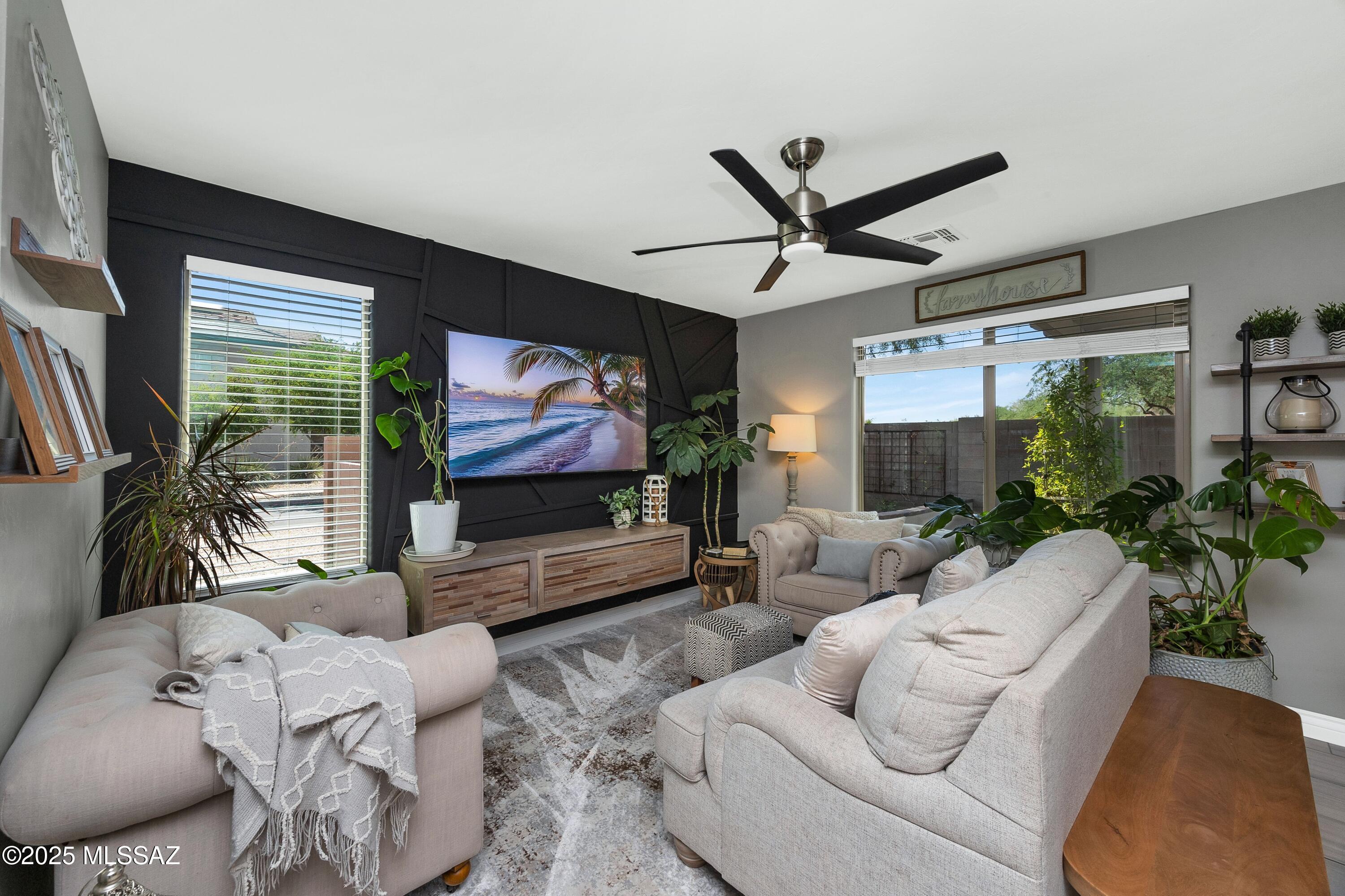 6070 S Hawks Hollow Court