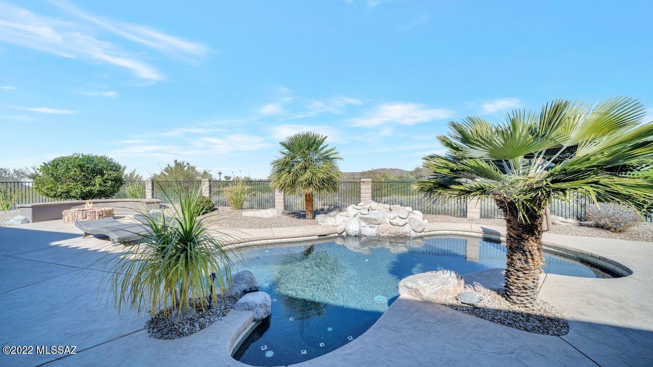 Dos Lagos at Dove Mountain (1-91) - Residential