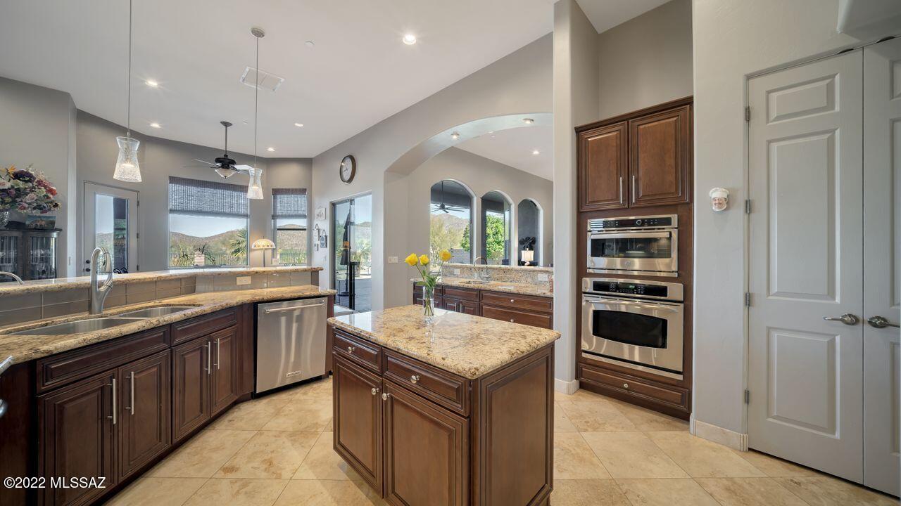 Dos Lagos at Dove Mountain (1-91) - Residential