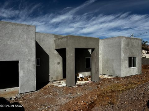 A home in Rio Rico