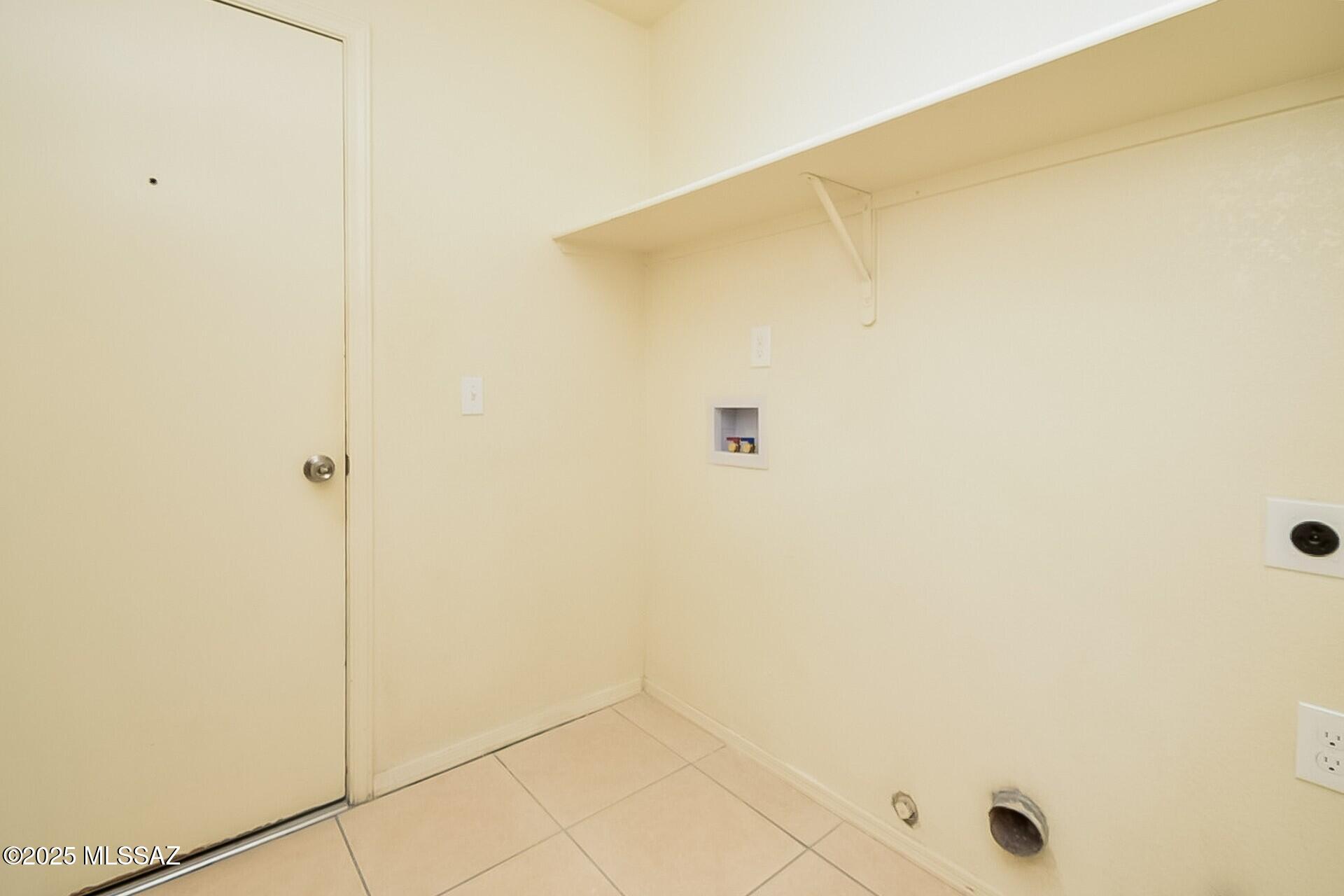 Salida Del Sol V (1-109) - Residential Lease