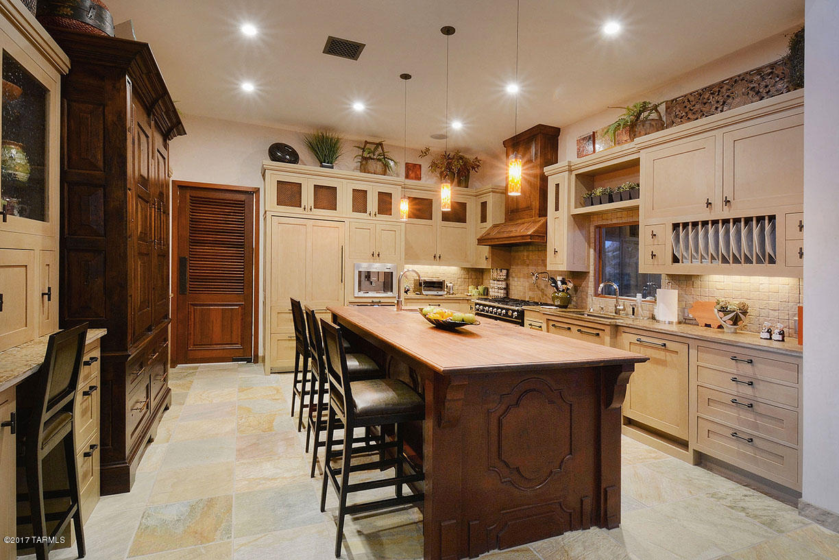 Rail X Ranch Est - Residential