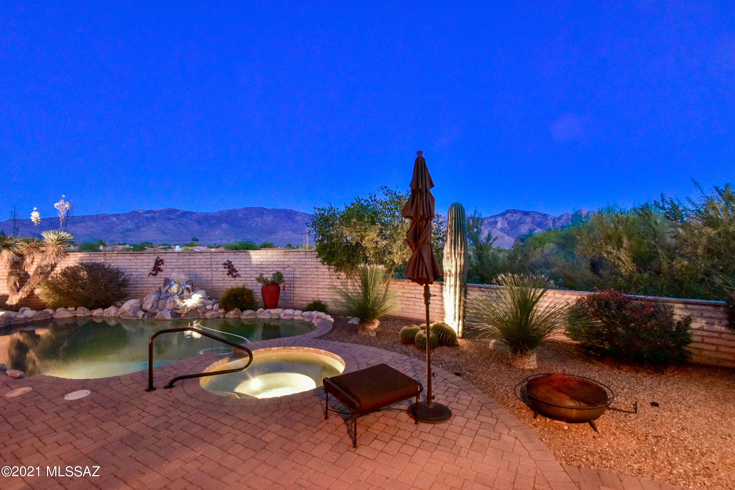 Honey Bee Ridge(The Estates At) - Residential