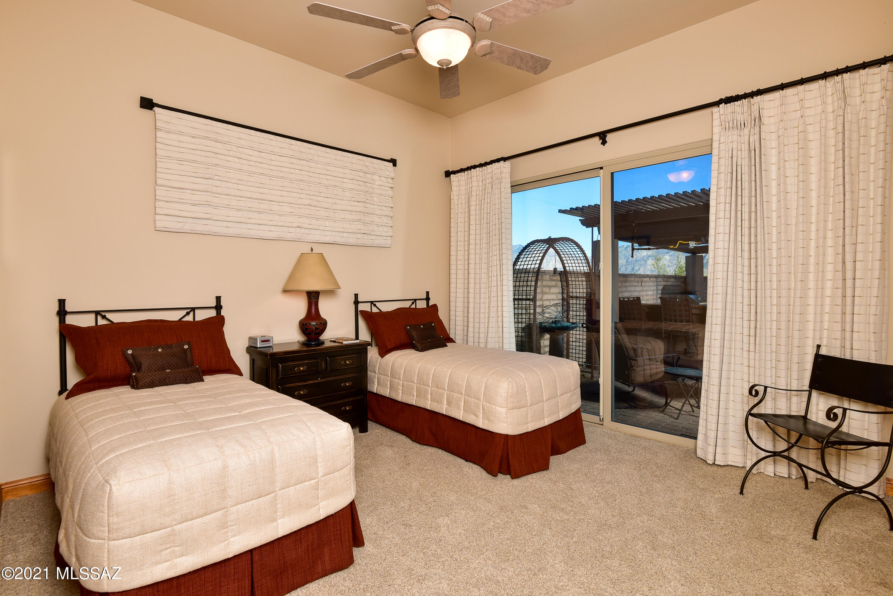 Honey Bee Ridge(The Estates At) - Residential