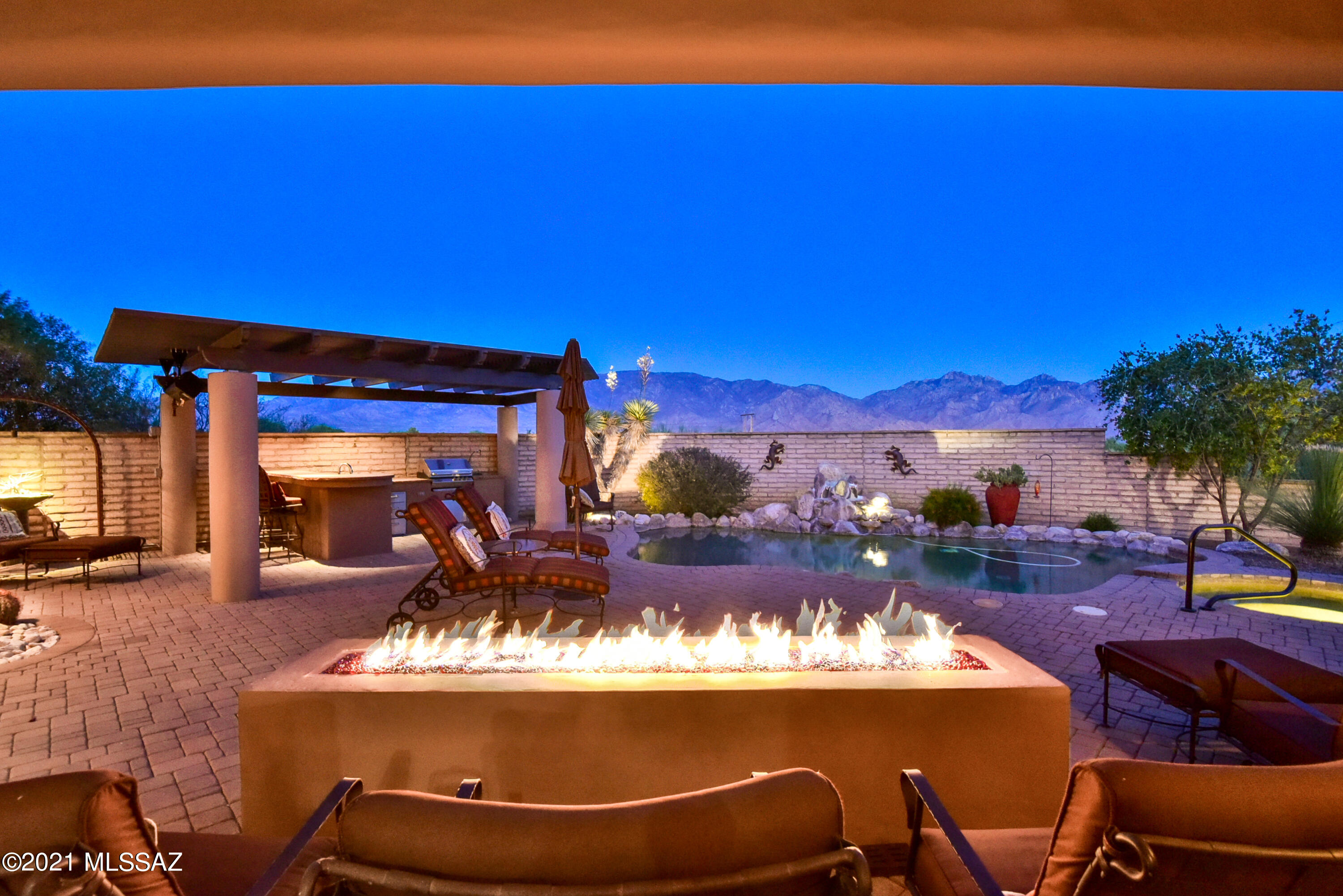 Honey Bee Ridge(The Estates At) - Residential