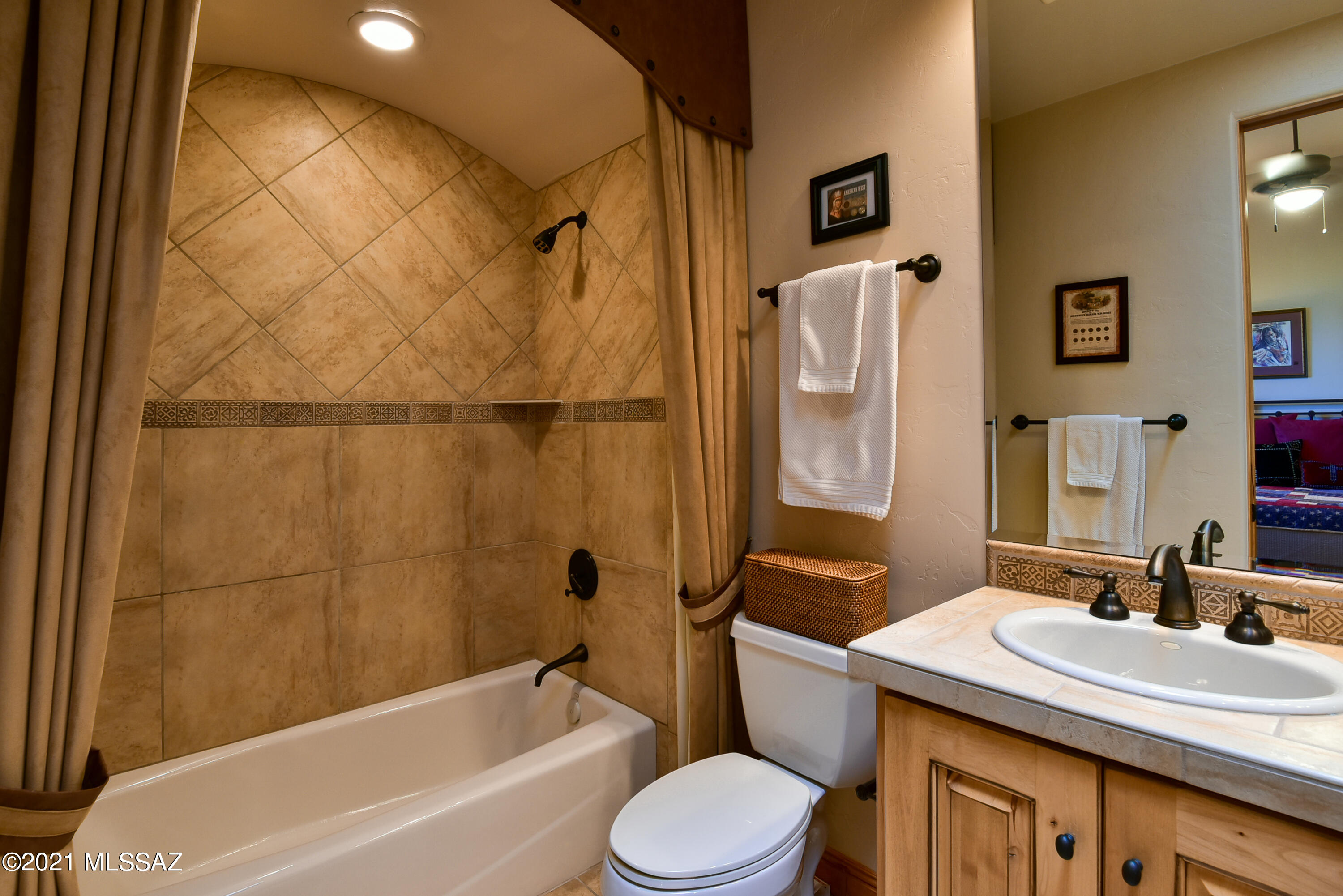 Honey Bee Ridge(The Estates At) - Residential