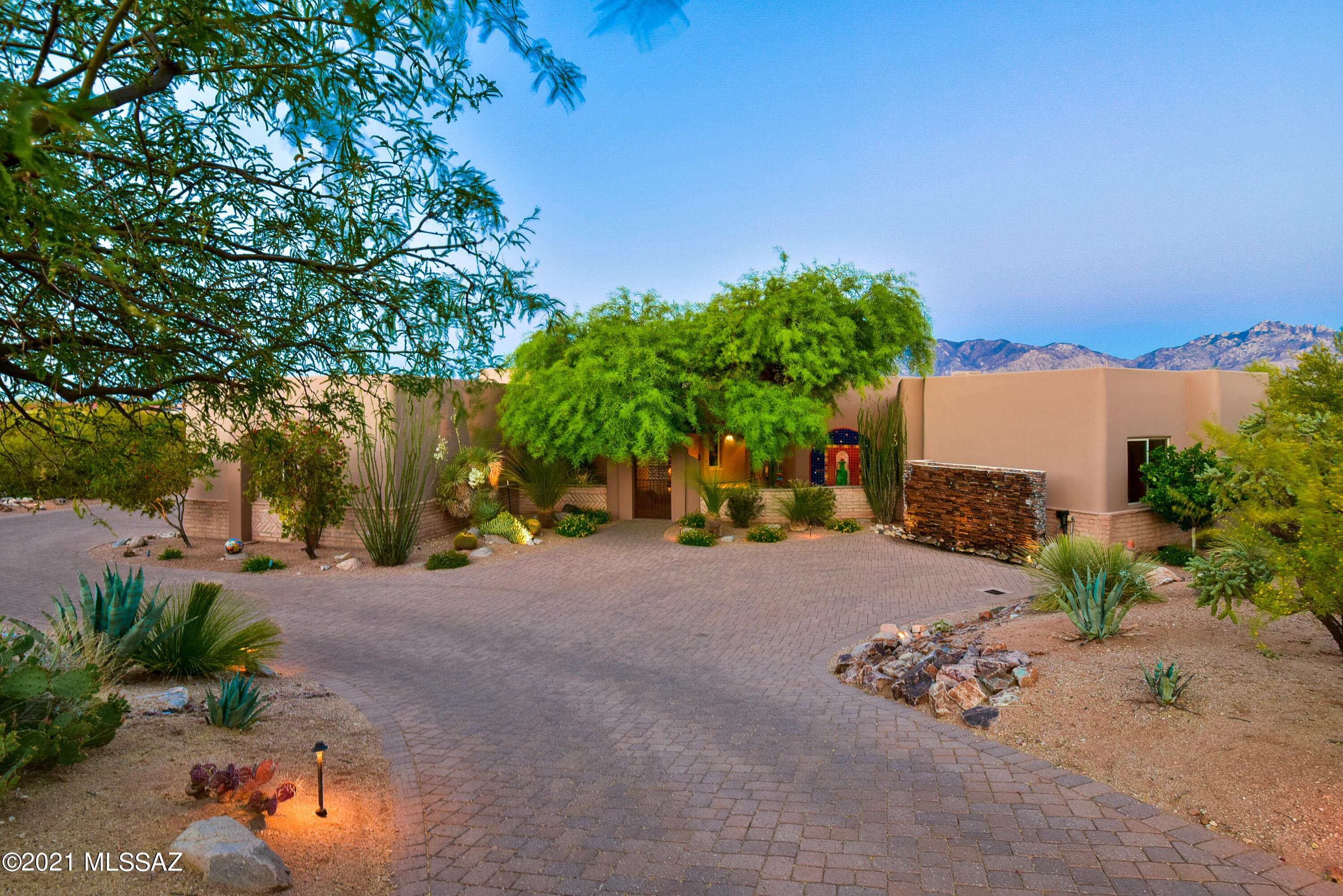 Honey Bee Ridge(The Estates At) - Residential