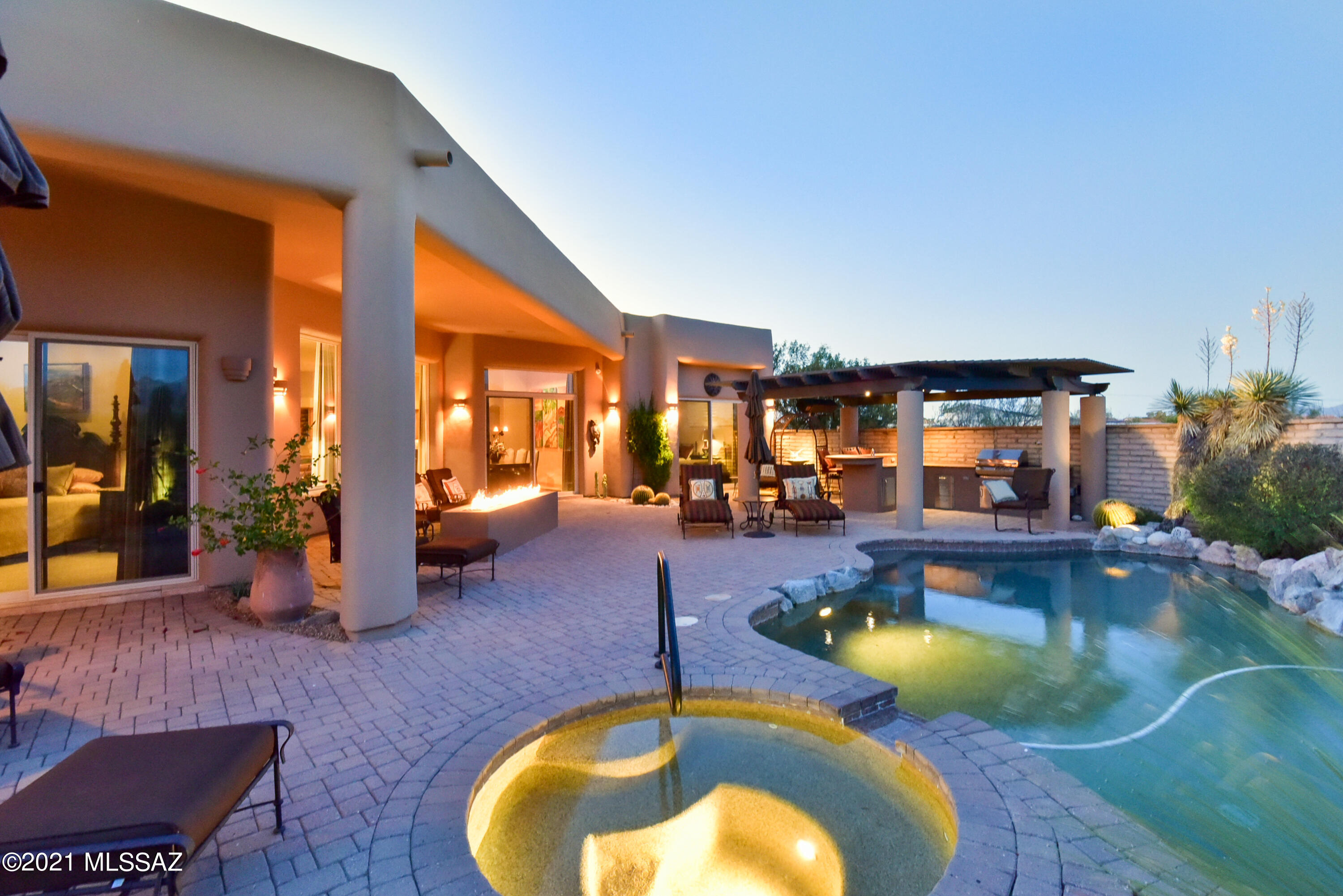 Honey Bee Ridge(The Estates At) - Residential