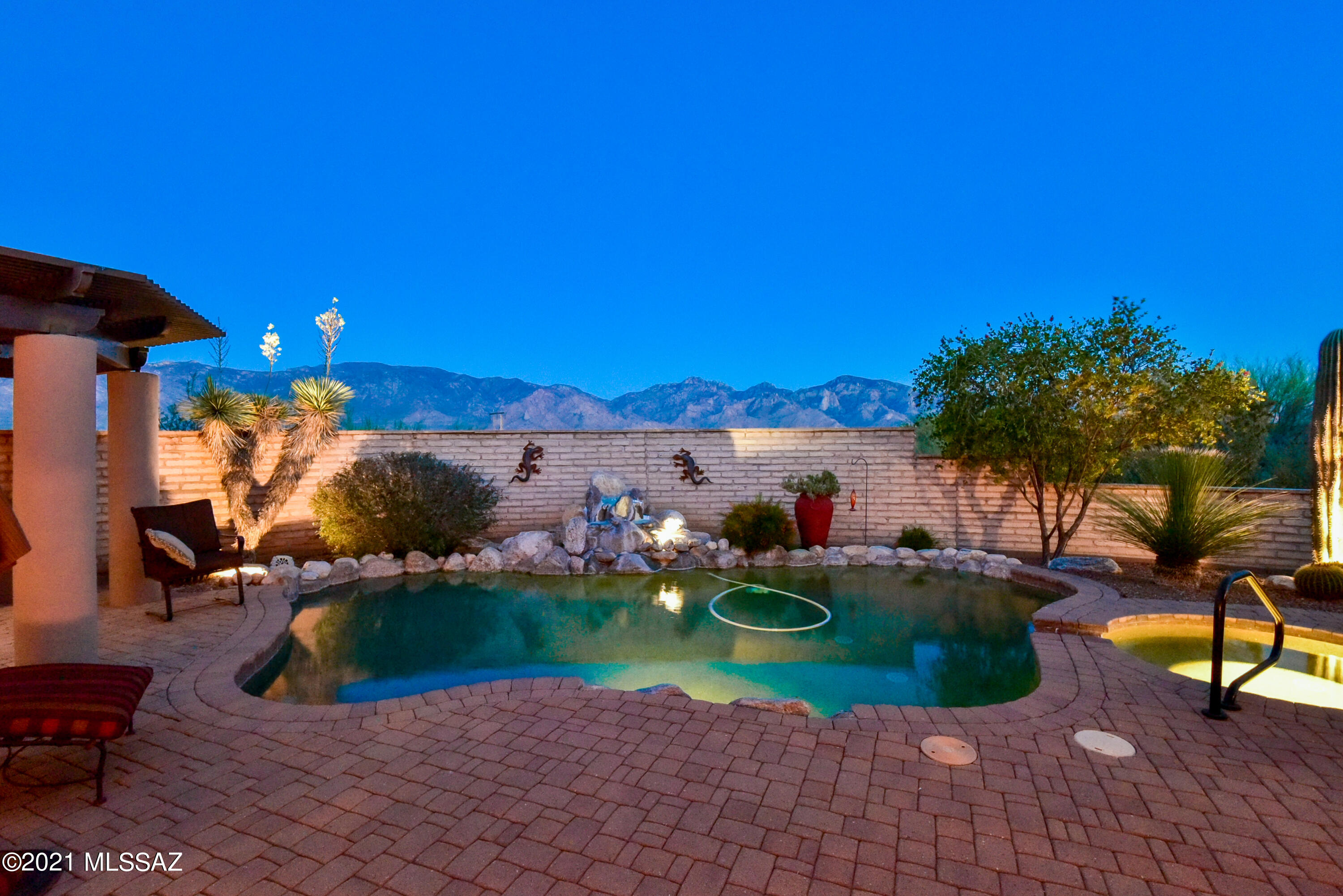 Honey Bee Ridge(The Estates At) - Residential