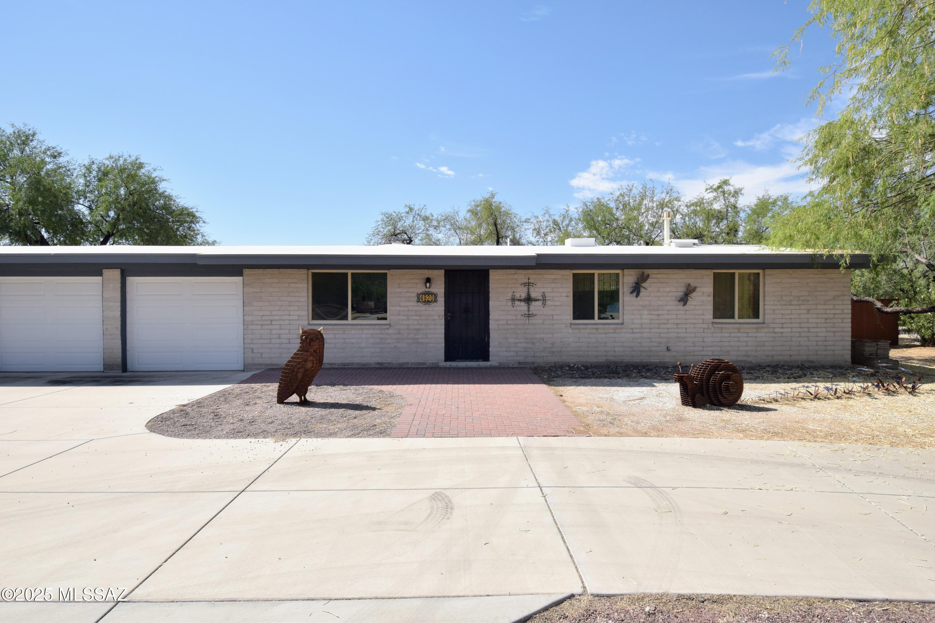 4920 N Placita Santolina