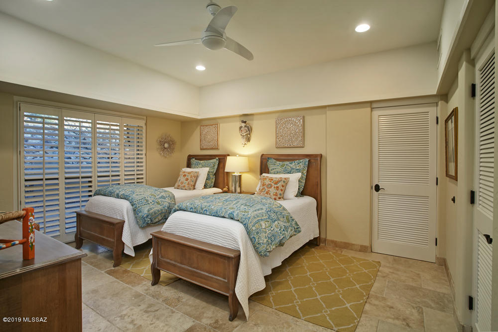 Village On Hacienda Del Sol - Residential