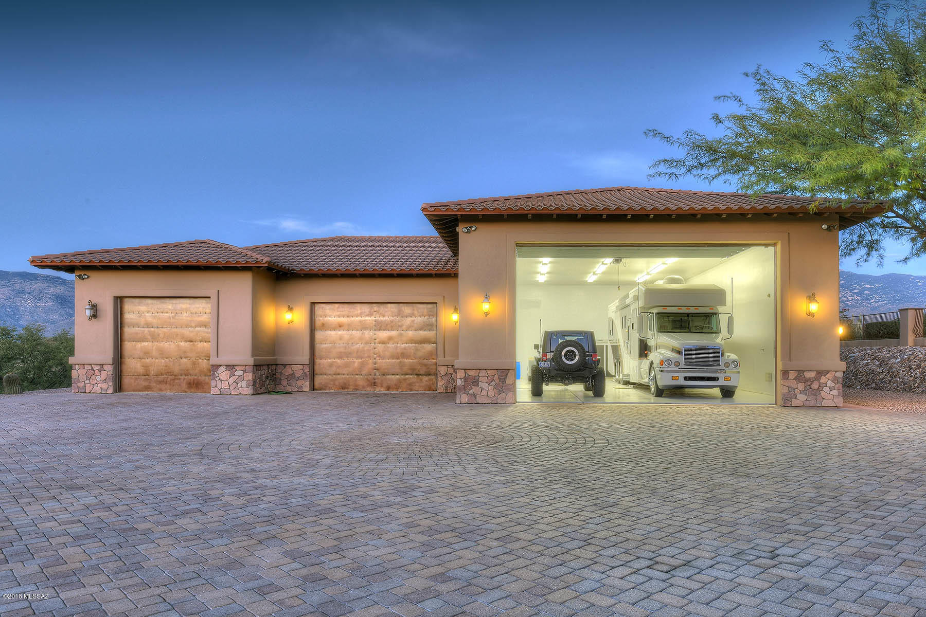 Coyote Creek (1-395) - Residential
